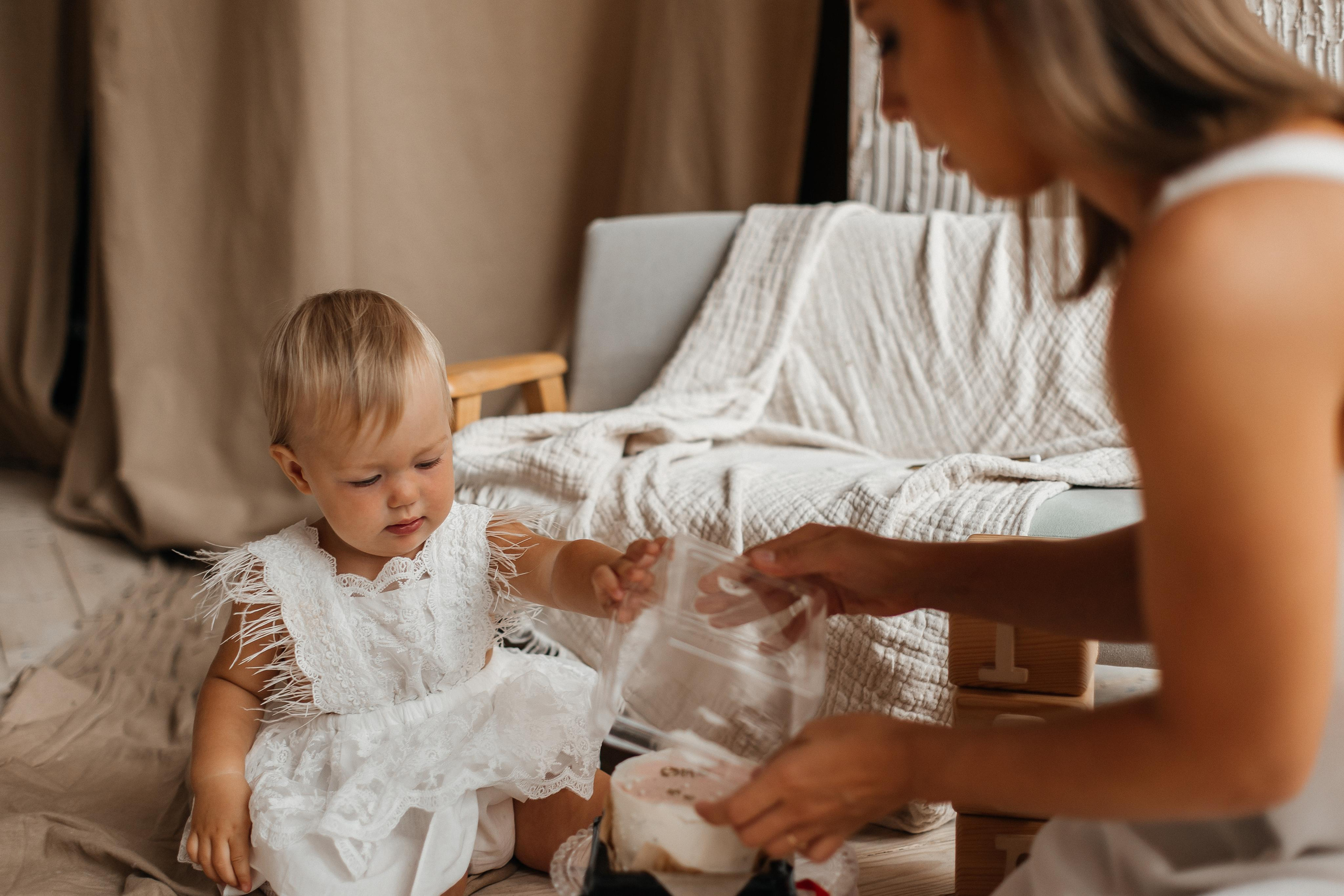 Семейная фотосессия (1 годик). Фотограф Авилова Дарья ● Тюмень● Съемка больших семей ●Архив поколений