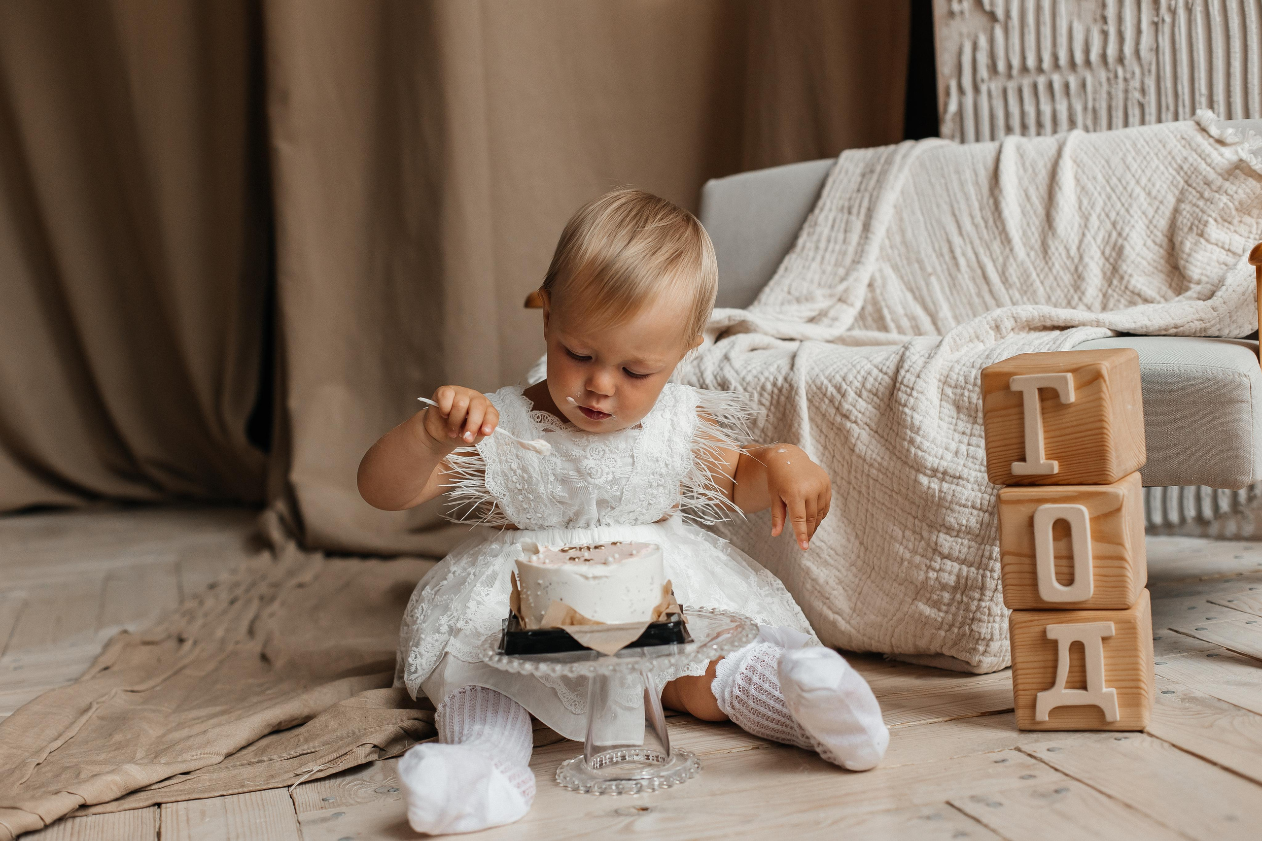 Семейная фотосессия (1 годик). Фотограф Авилова Дарья ● Тюмень● Съемка больших семей ●Архив поколений