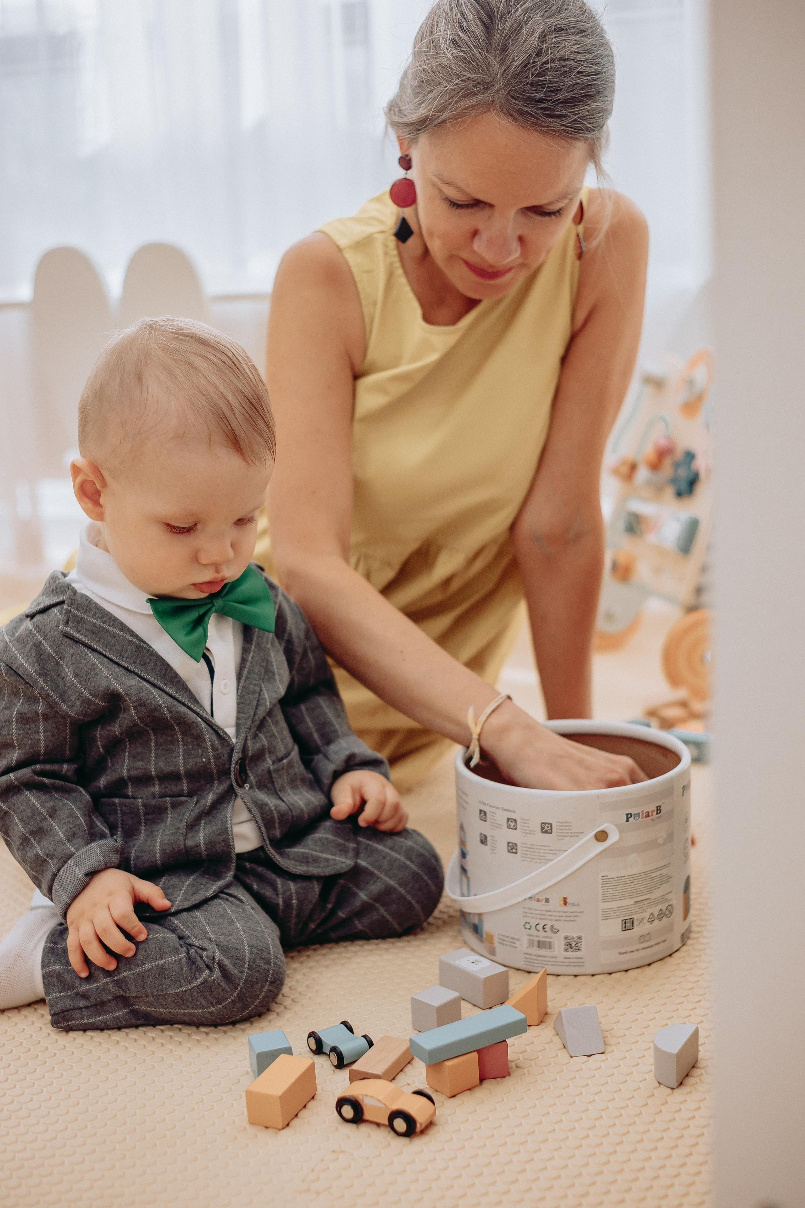 1 год в игровой. Фотограф Авилова Дарья ● Тюмень● Съемка больших семей ●Архив поколений