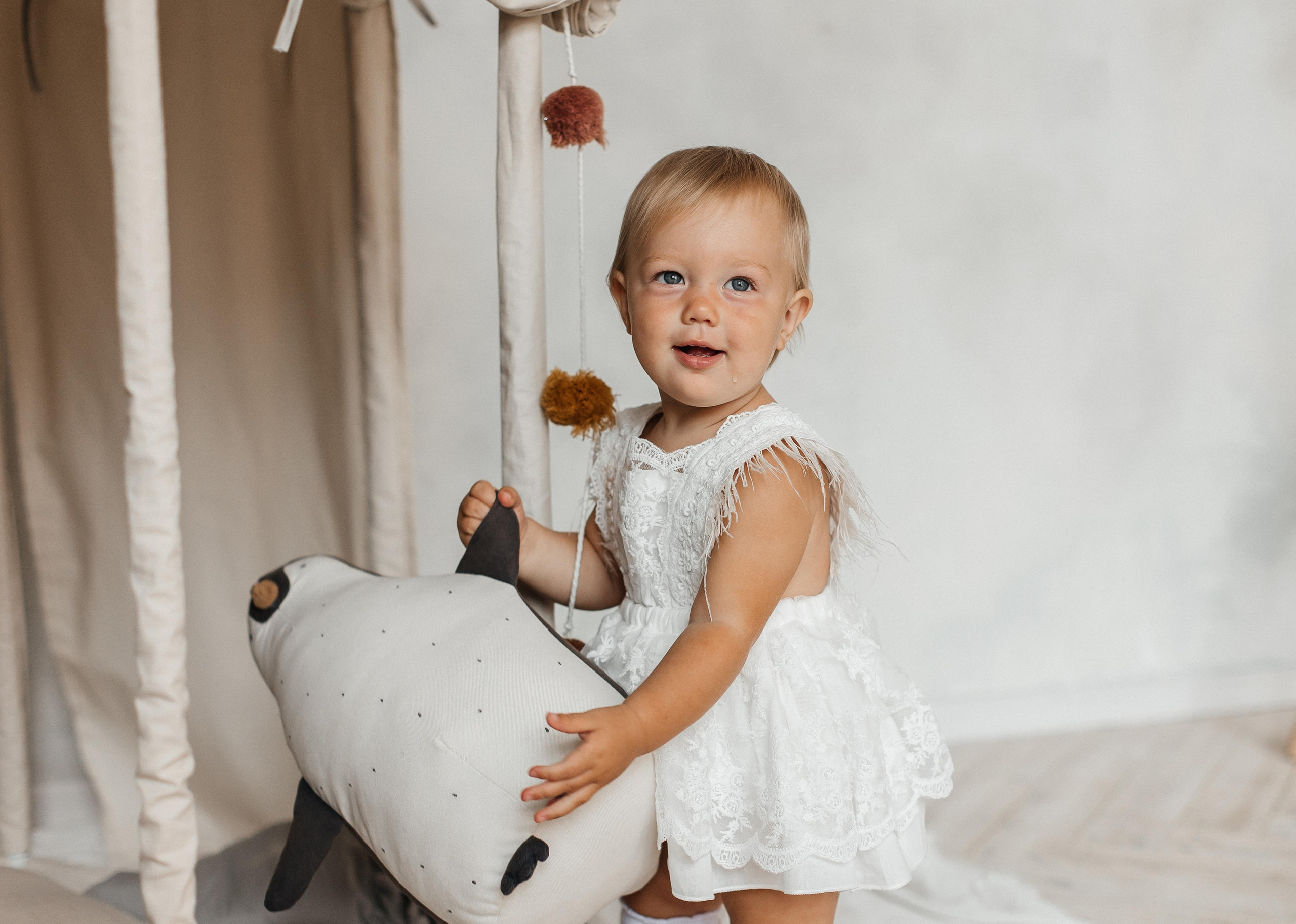 Семейная фотосессия (1 годик). Фотограф Авилова Дарья ● Тюмень● Съемка больших семей ●Архив поколений