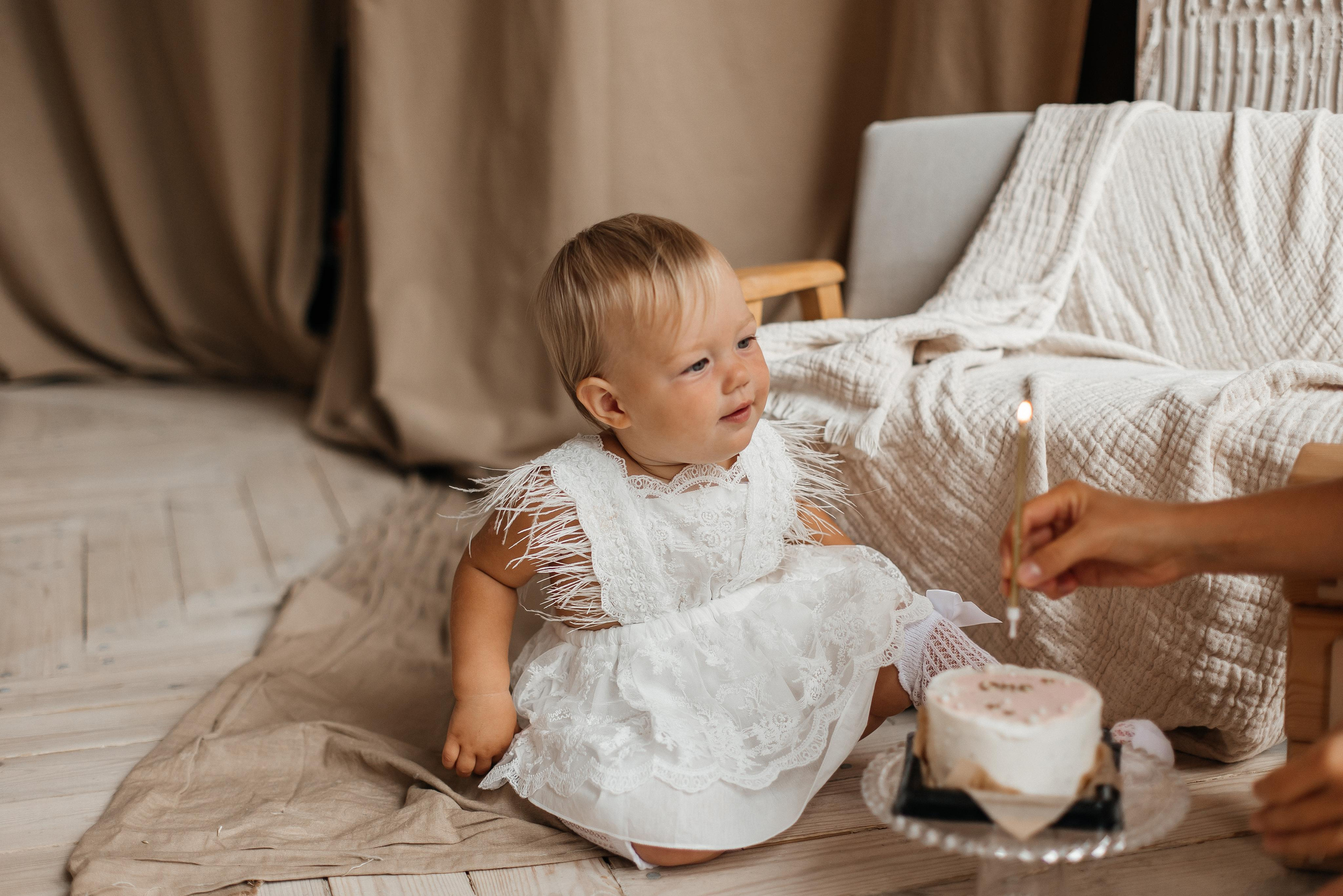 Семейная фотосессия (1 годик). Фотограф Авилова Дарья ● Тюмень● Съемка больших семей ●Архив поколений