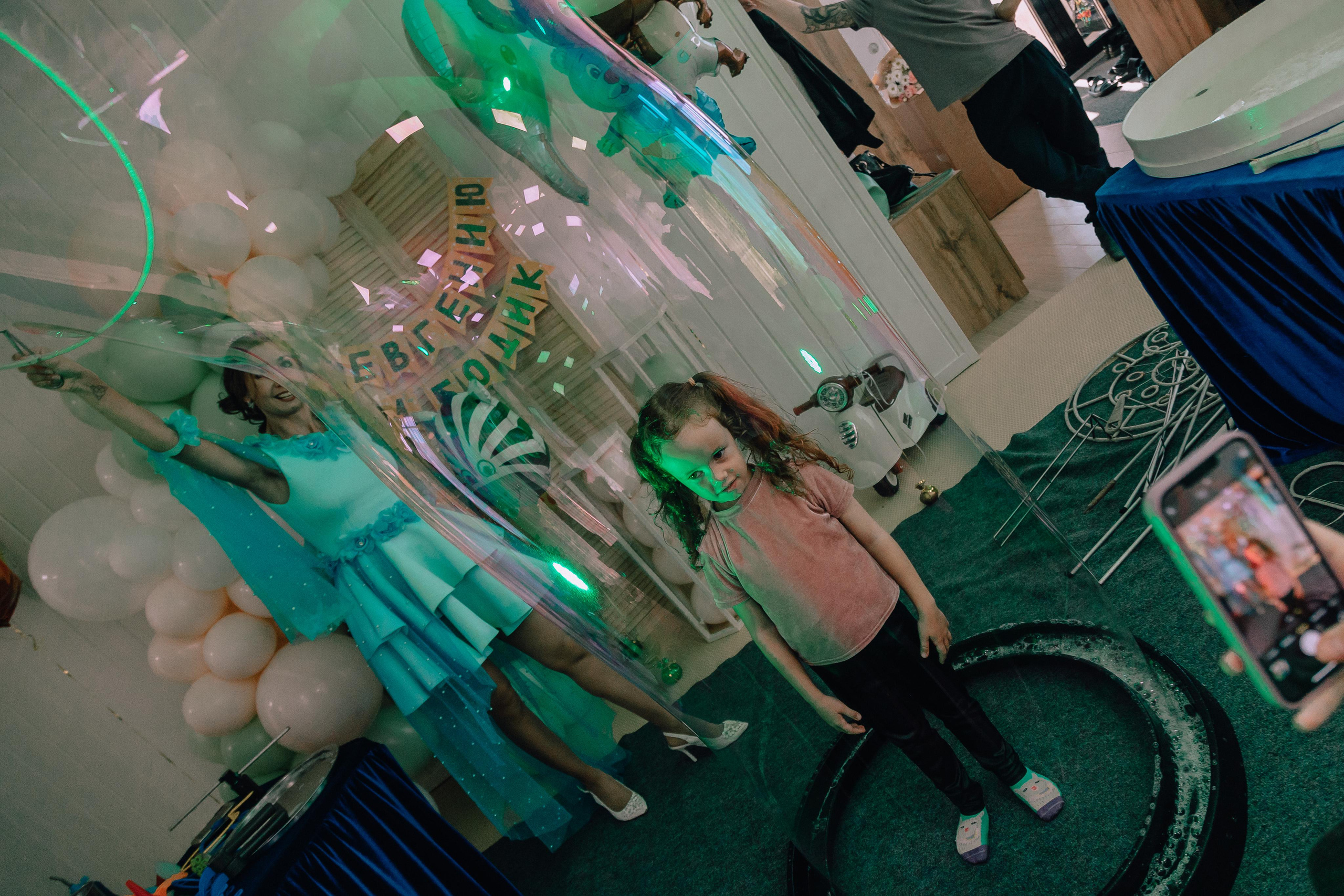 1 год в игровой. Фотограф Авилова Дарья ● Тюмень● Съемка больших семей ●Архив поколений