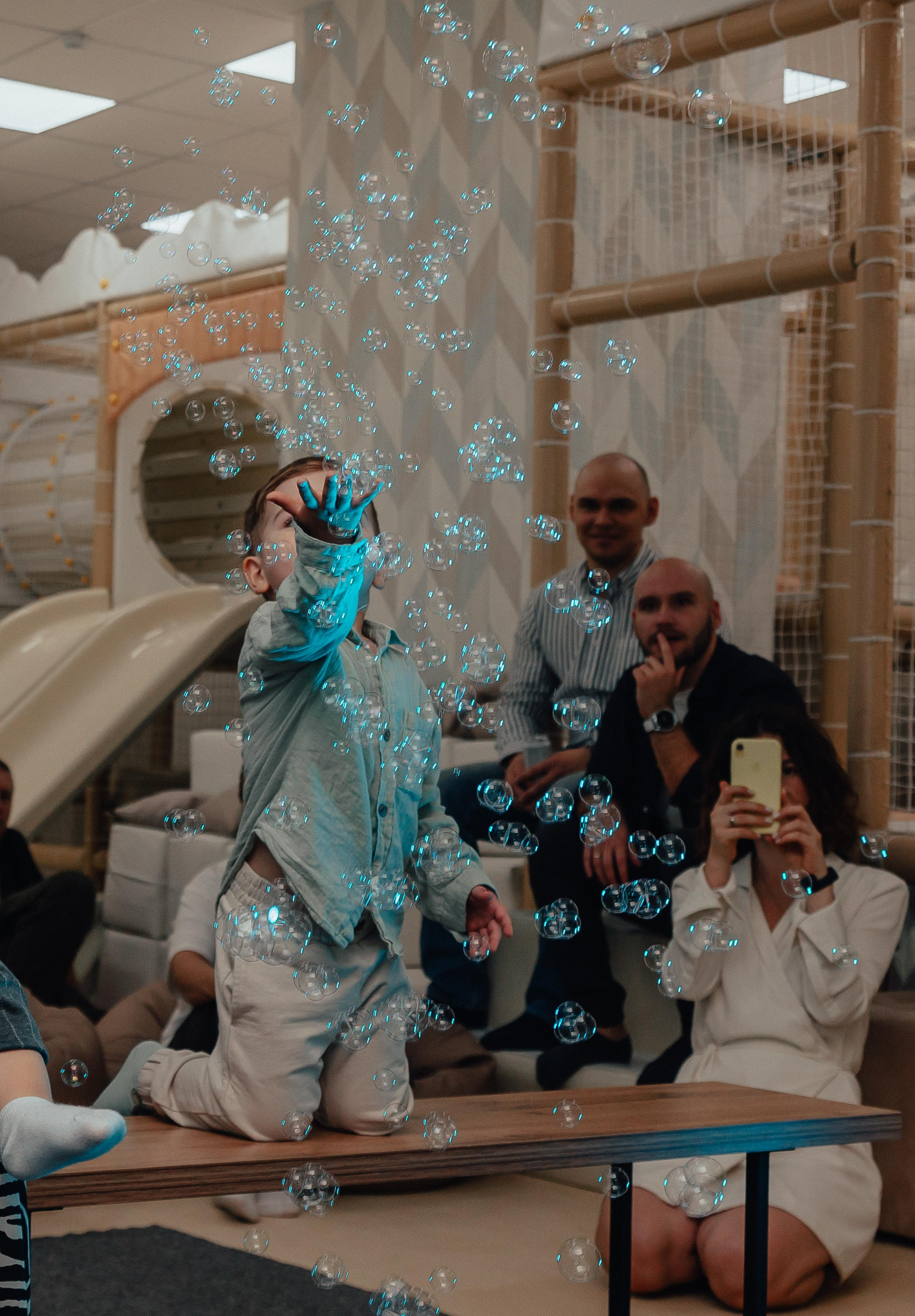 1 год в игровой. Фотограф Авилова Дарья ● Тюмень● Съемка больших семей ●Архив поколений