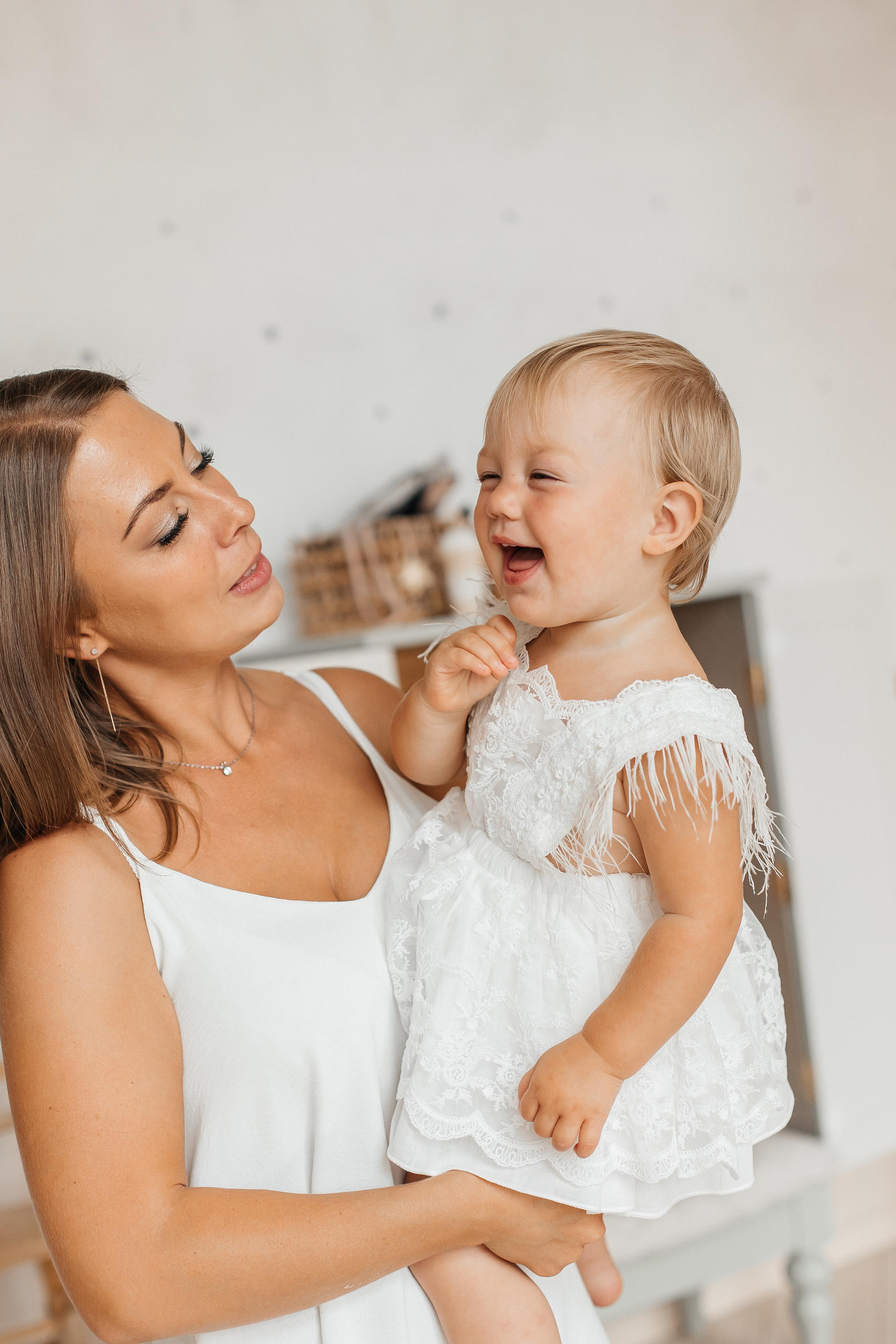 Семейная фотосессия (1 годик). Фотограф Авилова Дарья ● Тюмень● Съемка больших семей ●Архив поколений