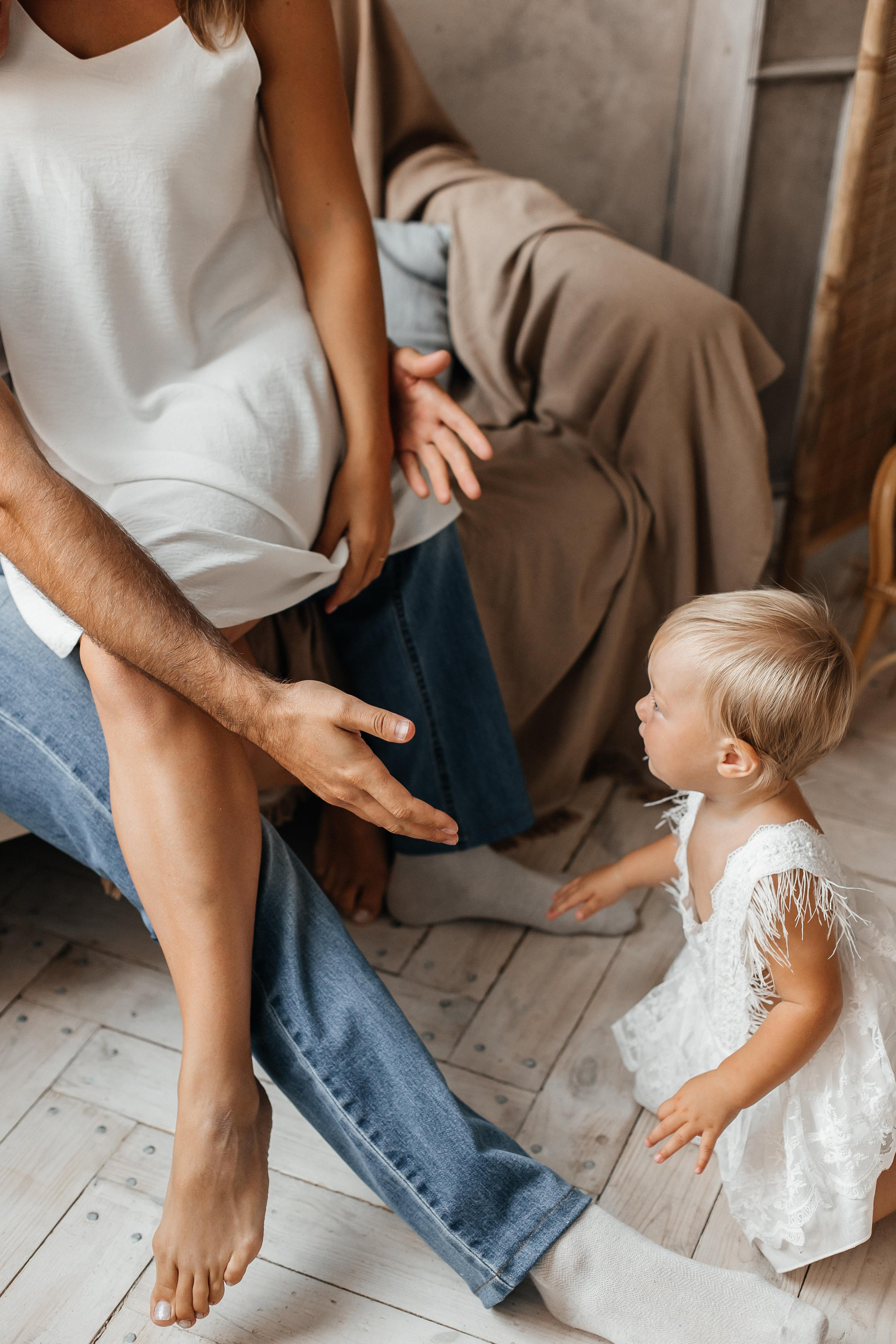 Семейная фотосессия (1 годик). Фотограф Авилова Дарья ● Тюмень● Съемка больших семей ●Архив поколений