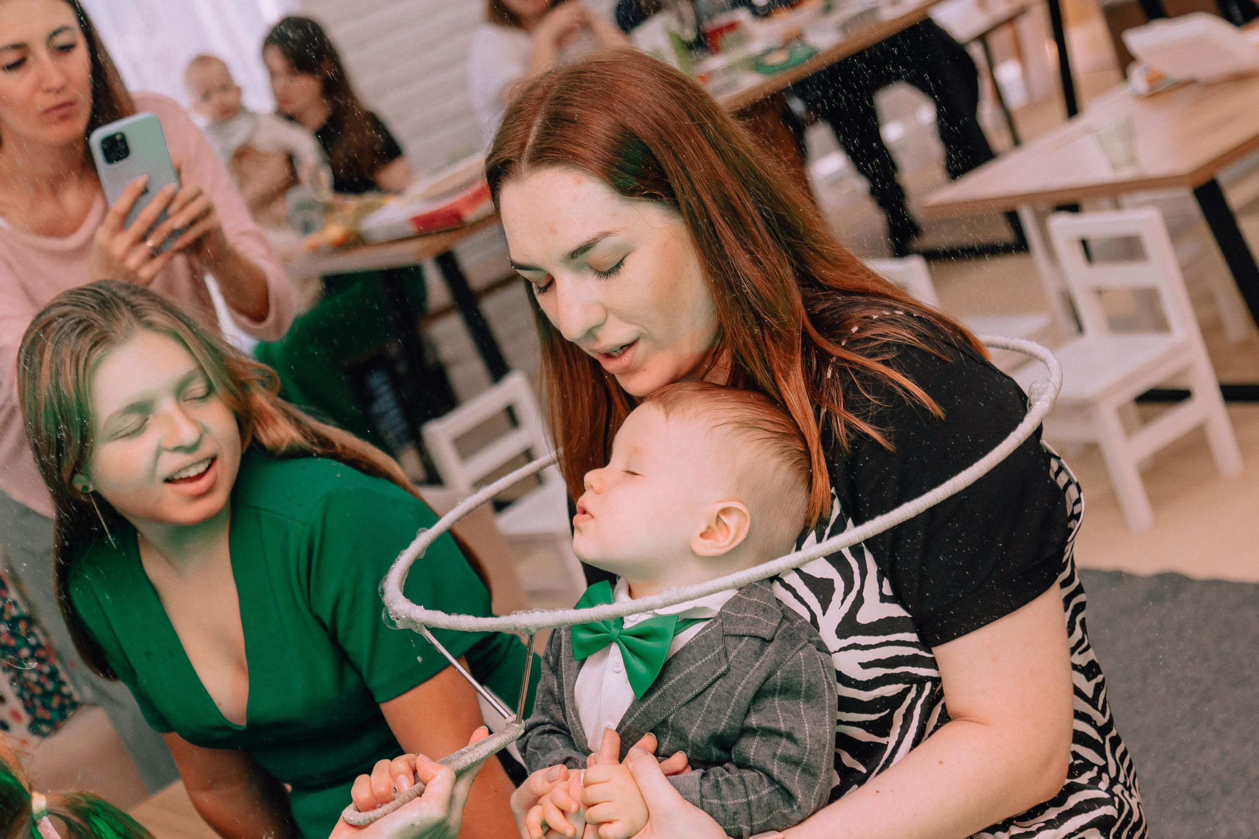 1 год в игровой. Фотограф Авилова Дарья ● Тюмень● Съемка больших семей ●Архив поколений