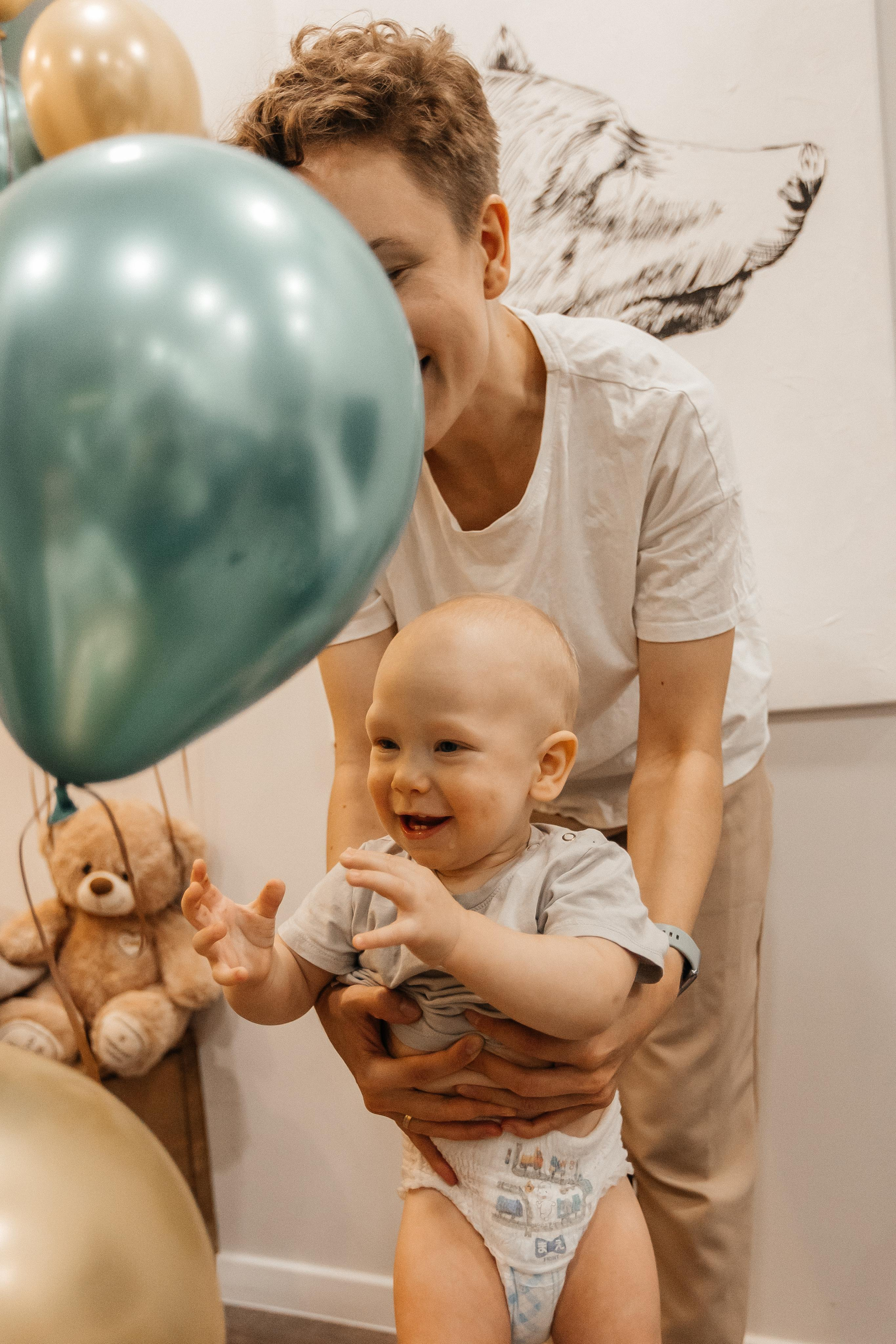 1 год дома. Фотограф Авилова Дарья ● Тюмень● Съемка больших семей ●Архив поколений