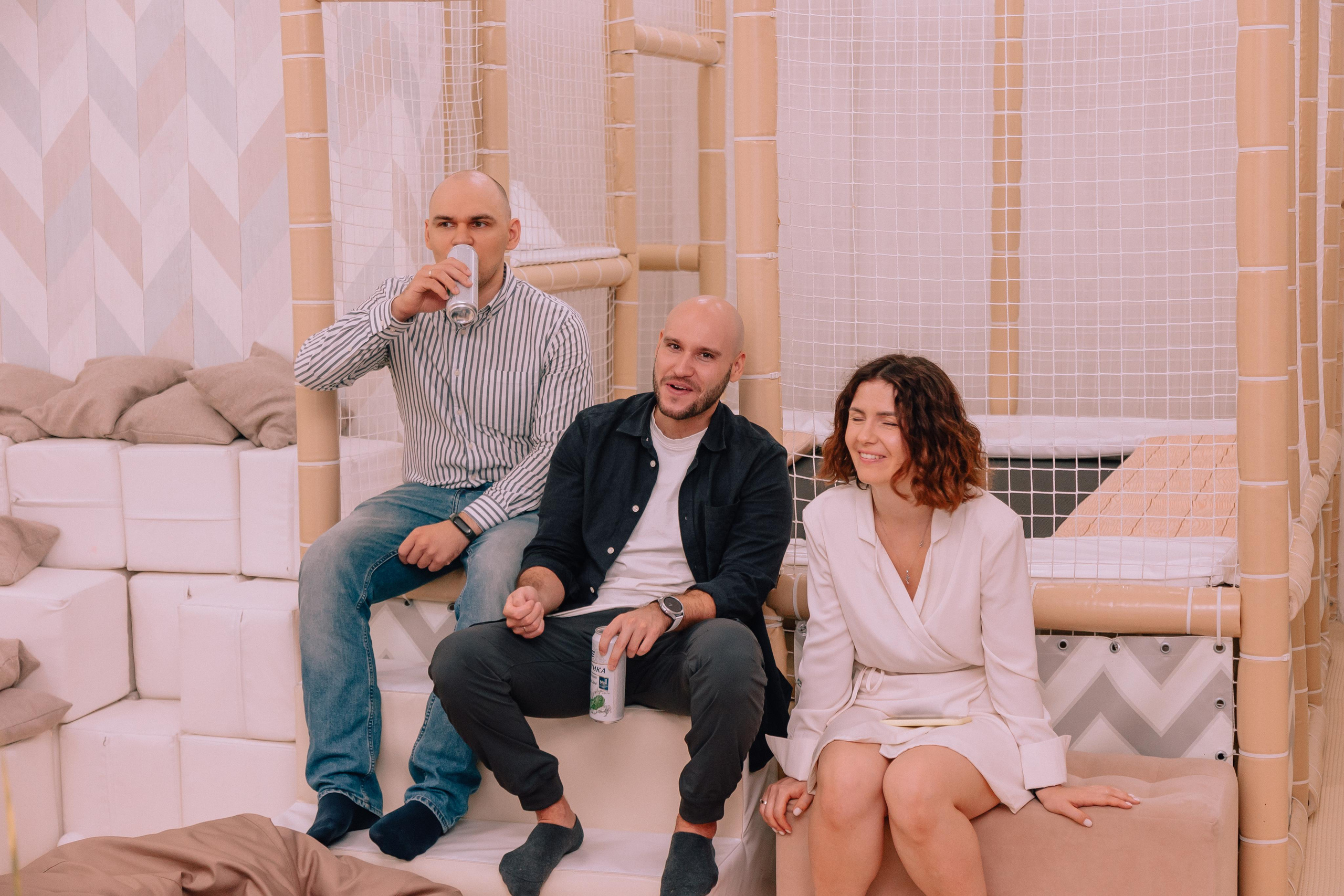 1 год в игровой. Фотограф Авилова Дарья ● Тюмень● Съемка больших семей ●Архив поколений