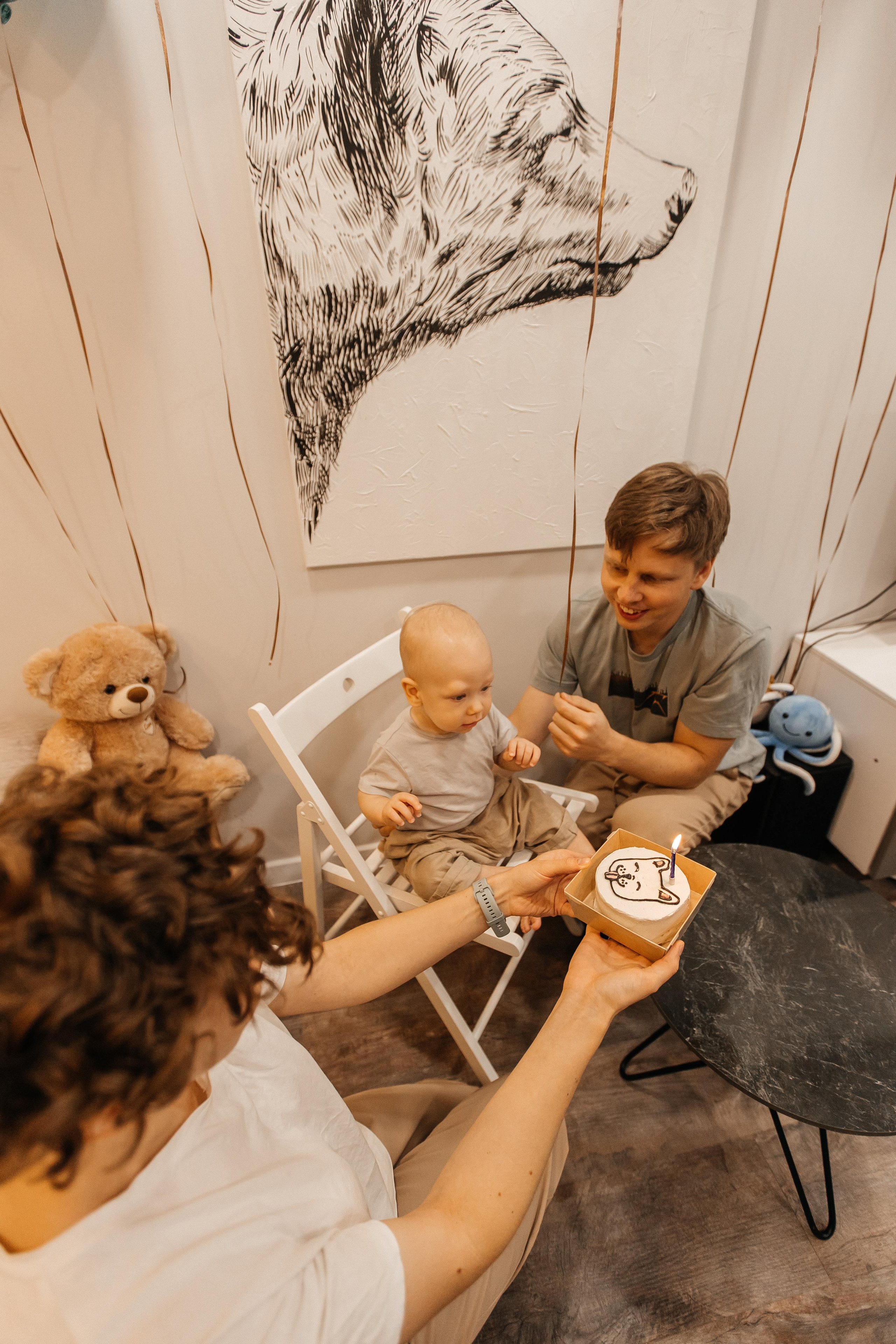 1 год дома. Фотограф Авилова Дарья ● Тюмень● Съемка больших семей ●Архив поколений