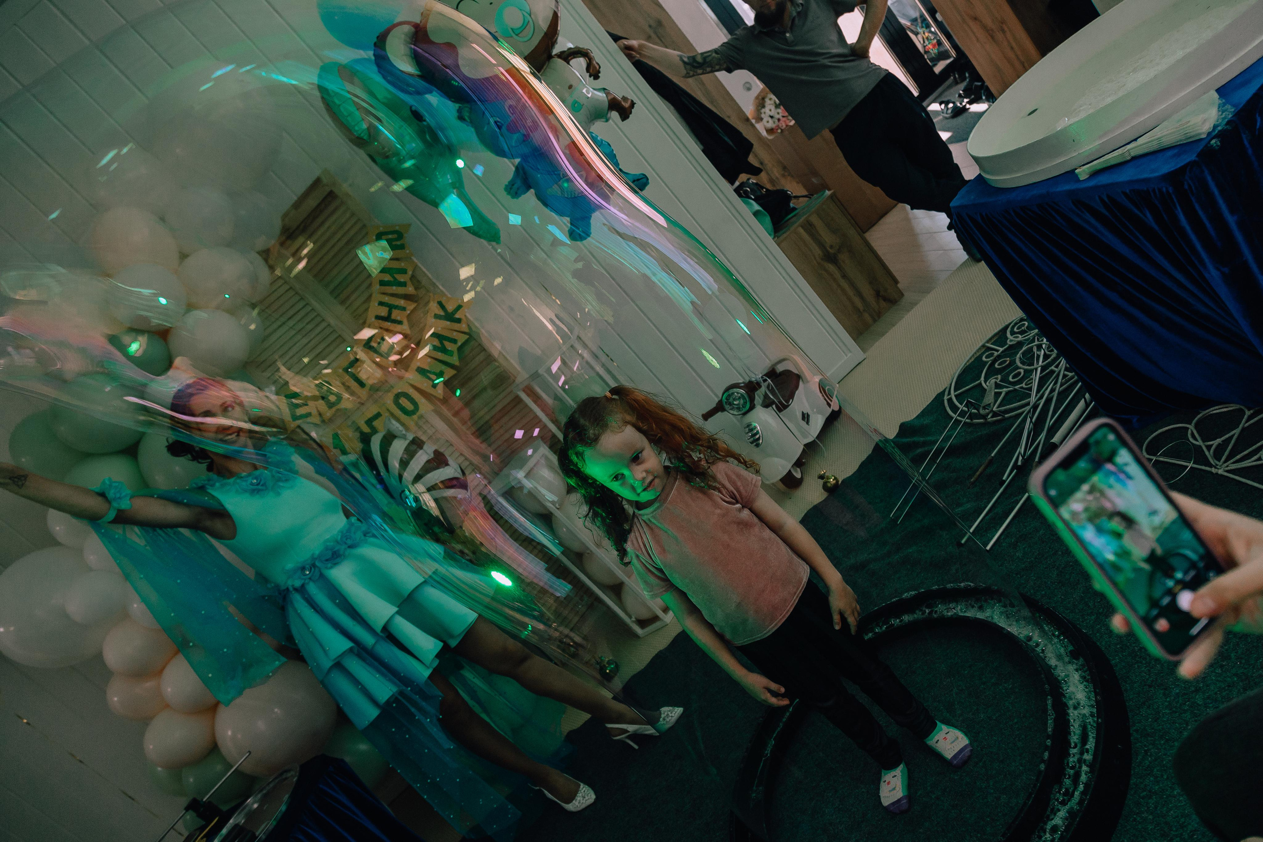 1 год в игровой. Фотограф Авилова Дарья ● Тюмень● Съемка больших семей ●Архив поколений