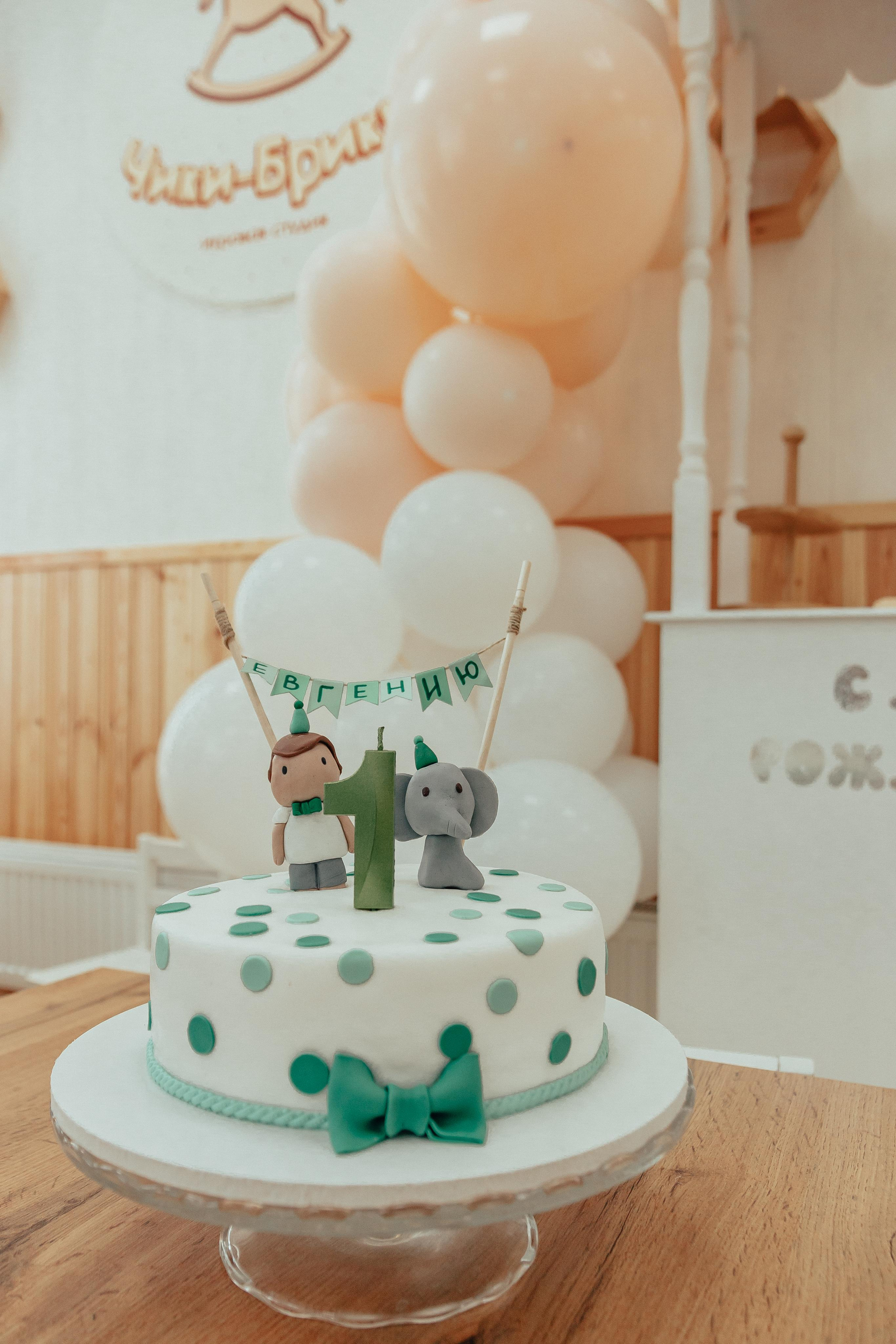 1 год в игровой. Фотограф Авилова Дарья ● Тюмень● Съемка больших семей ●Архив поколений