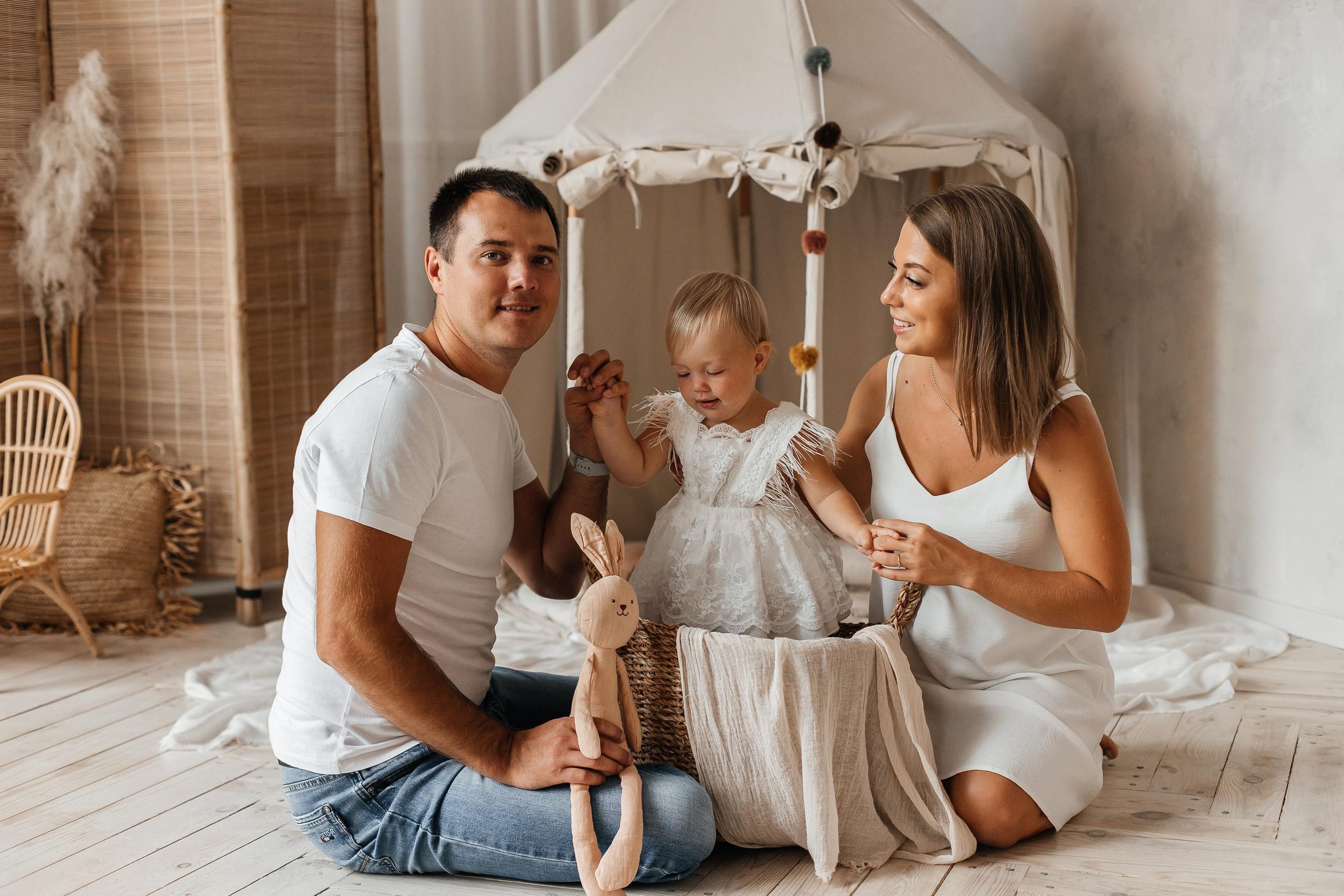 Семейная фотосессия (1 годик). Фотограф Авилова Дарья ● Тюмень● Съемка больших семей ●Архив поколений