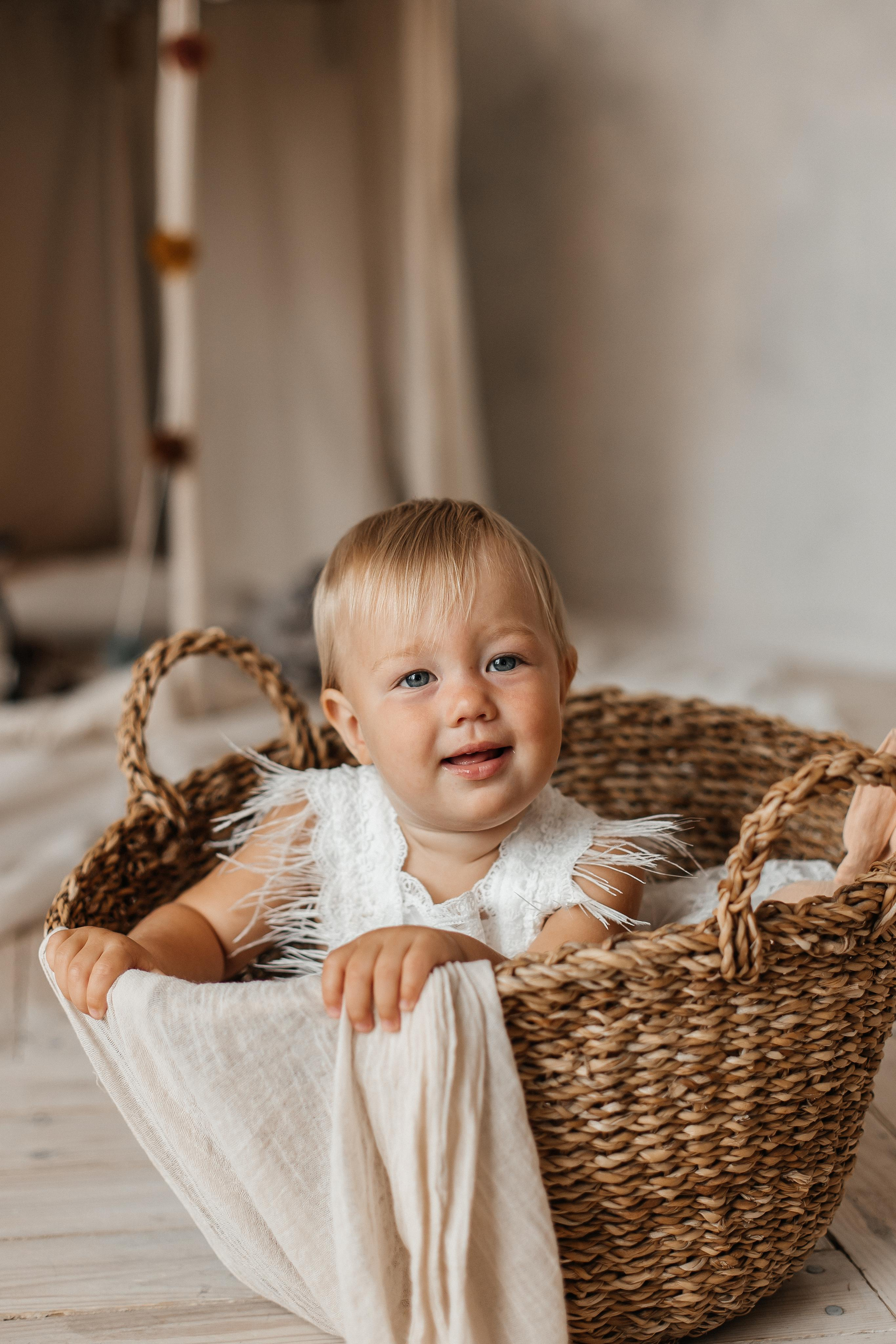 Семейная фотосессия (1 годик). Фотограф Авилова Дарья ● Тюмень● Съемка больших семей ●Архив поколений