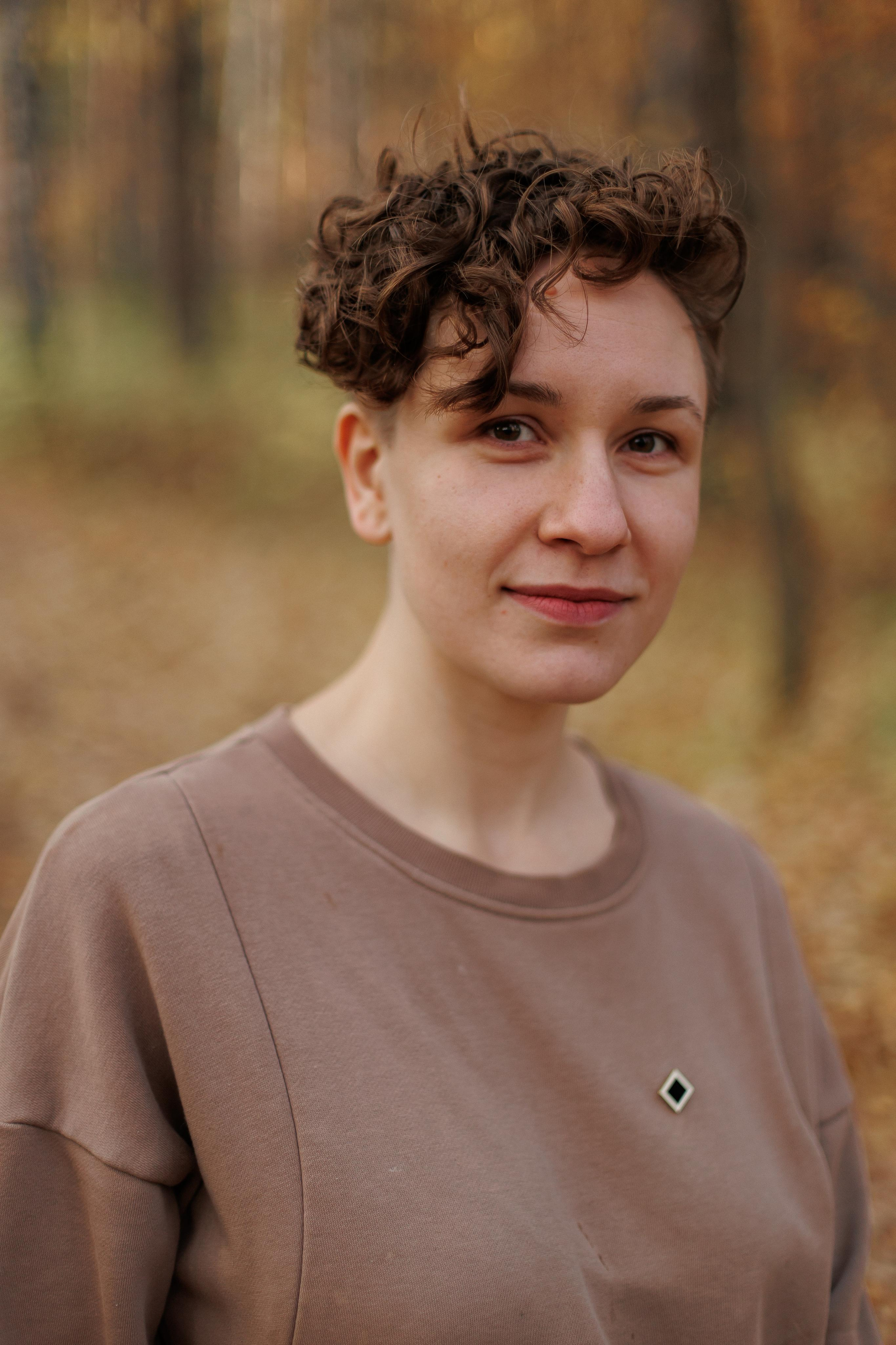 Мама и малыш (прогулка). Фотограф Авилова Дарья ● Тюмень● Съемка больших семей ●Архив поколений