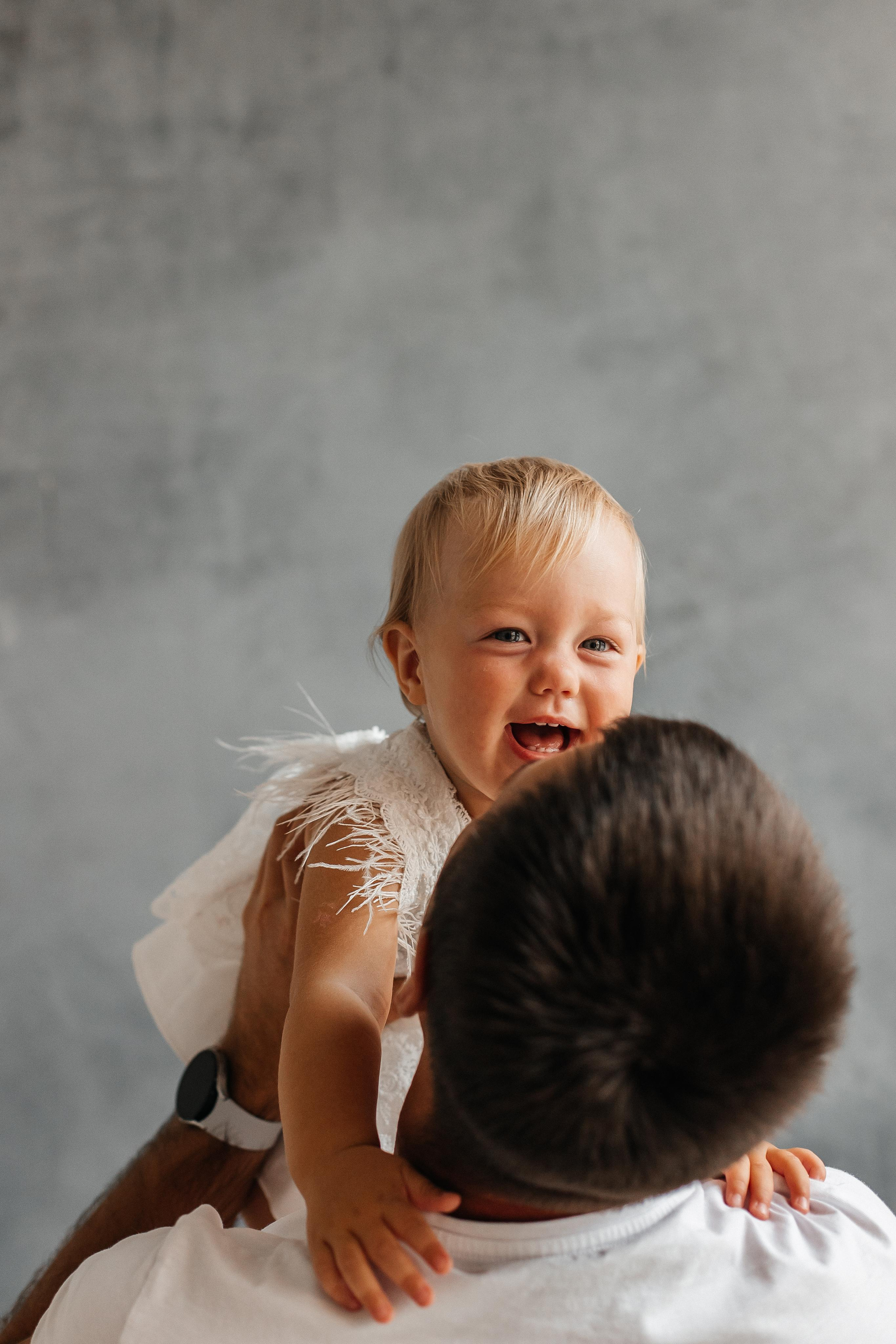 Семейная фотосессия (1 годик). Фотограф Авилова Дарья ● Тюмень● Съемка больших семей ●Архив поколений