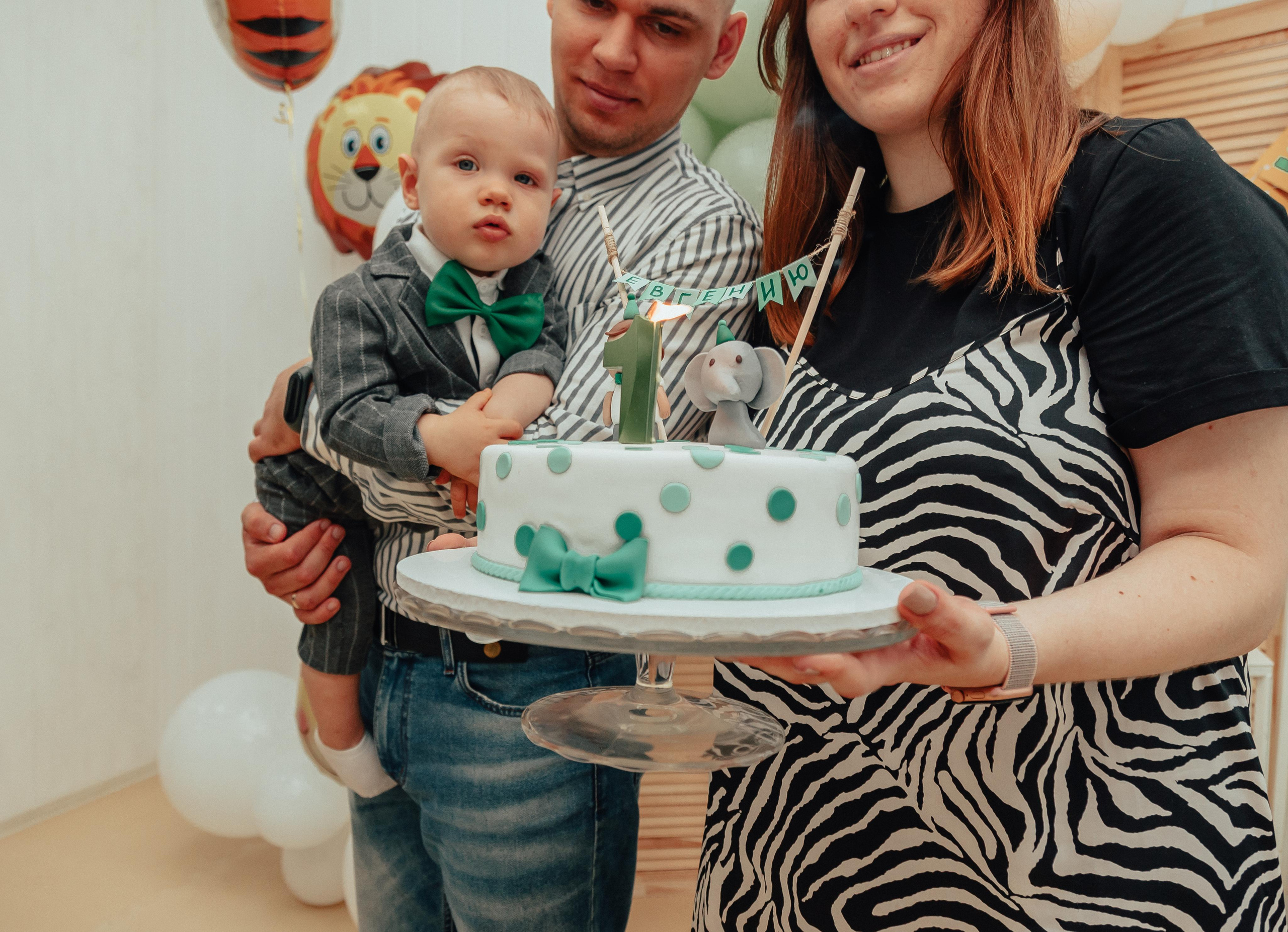 1 год в игровой. Фотограф Авилова Дарья ● Тюмень● Съемка больших семей ●Архив поколений