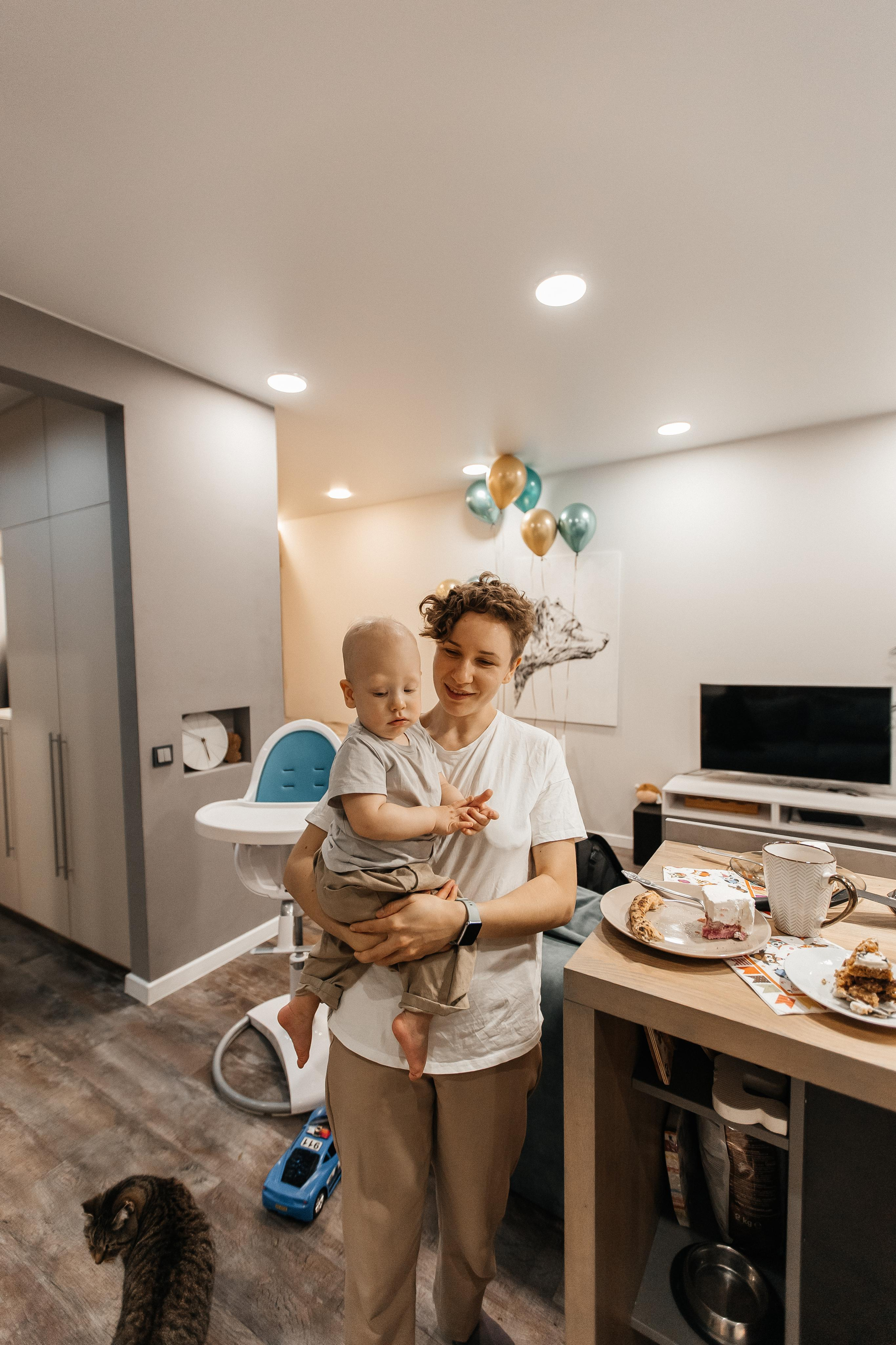 1 год дома. Фотограф Авилова Дарья ● Тюмень● Съемка больших семей ●Архив поколений