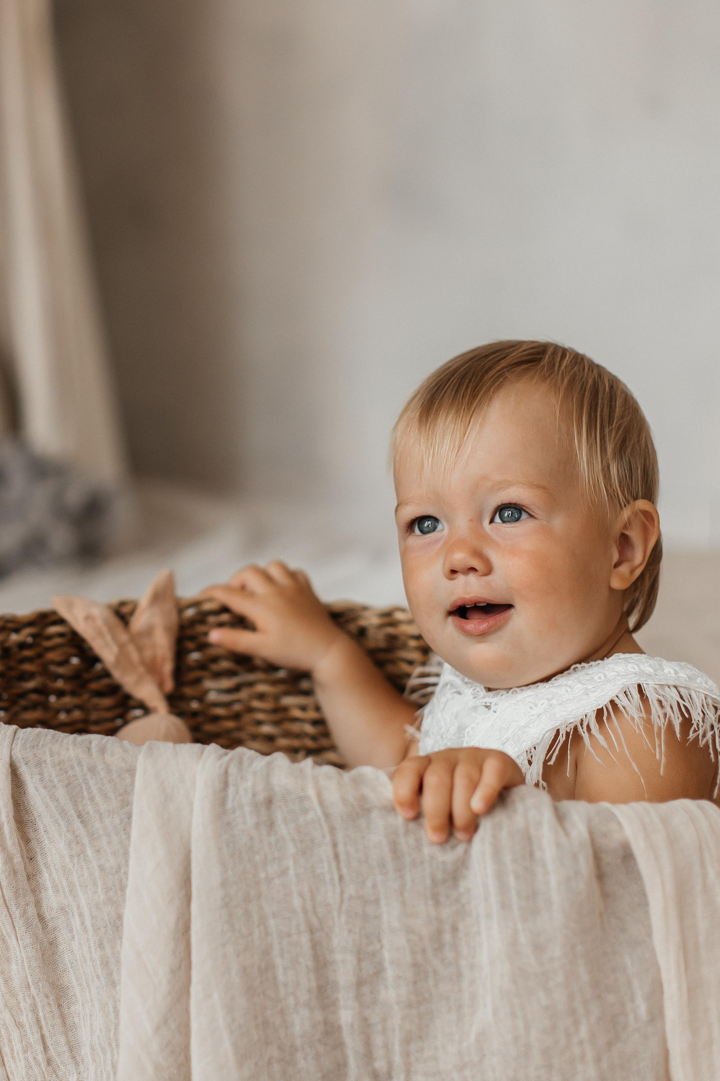 Семейная фотосессия (1 годик). Фотограф Авилова Дарья ● Тюмень● Съемка больших семей ●Архив поколений