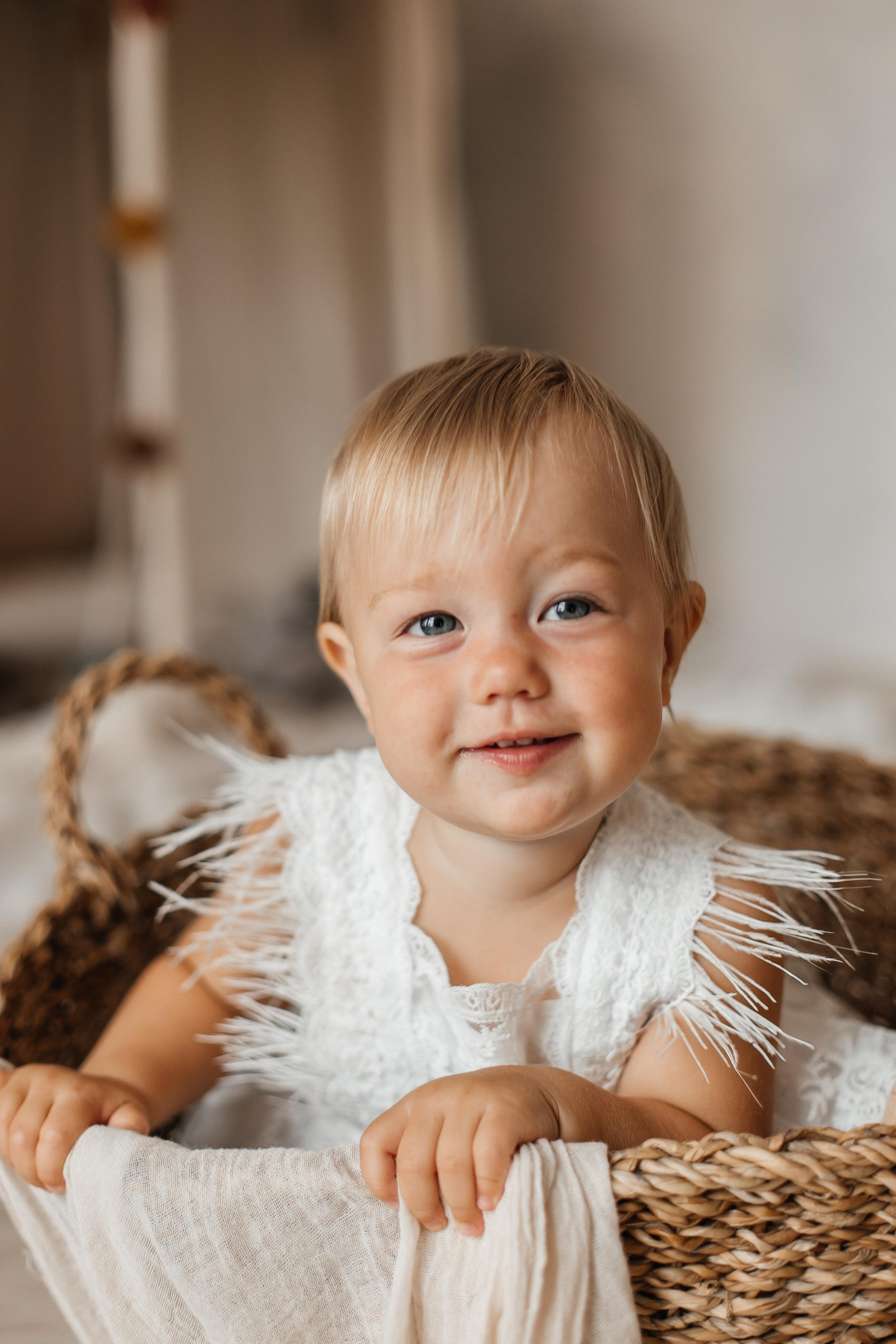 Семейная фотосессия (1 годик). Фотограф Авилова Дарья ● Тюмень● Съемка больших семей ●Архив поколений