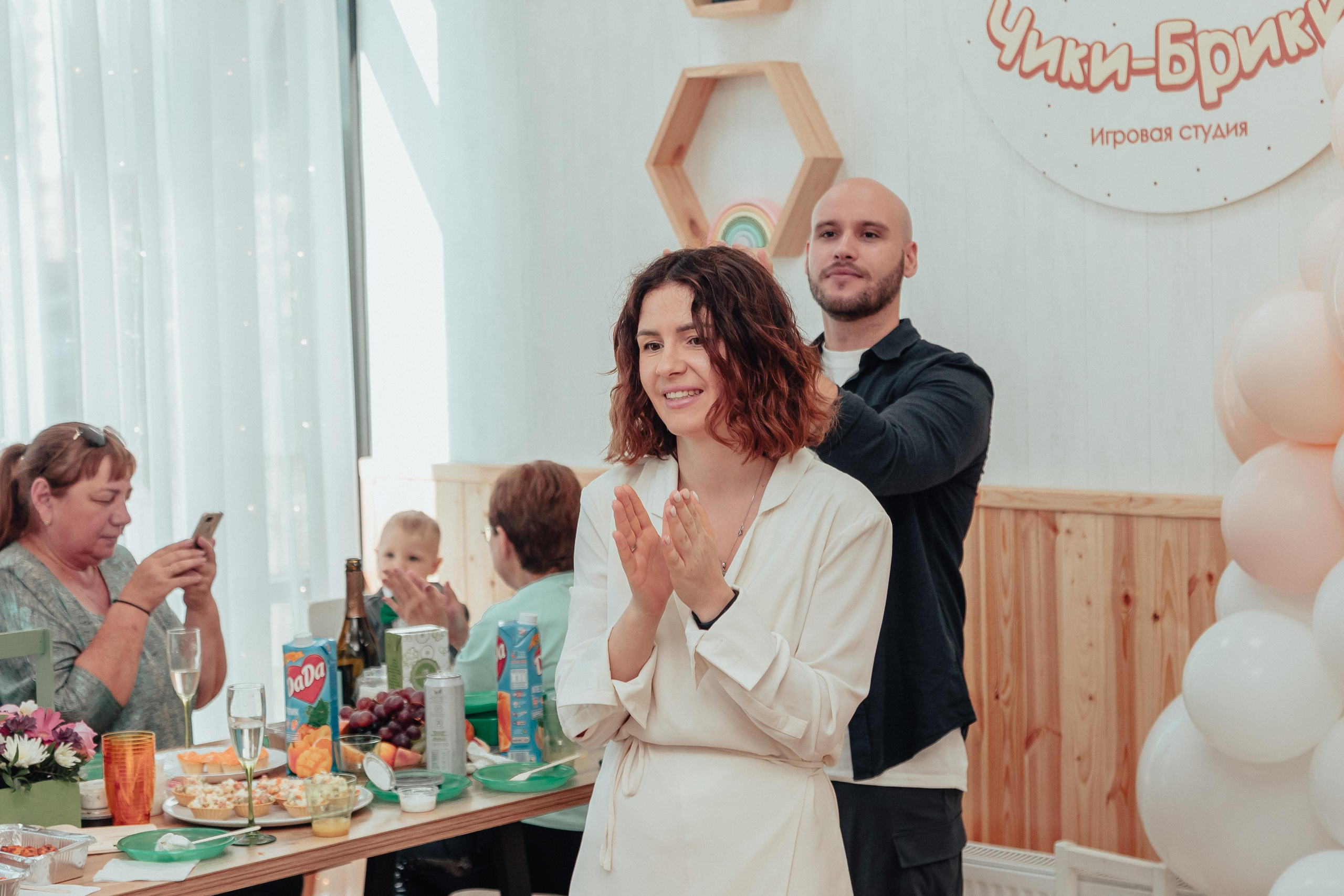 1 год в игровой. Фотограф Авилова Дарья ● Тюмень● Съемка больших семей ●Архив поколений