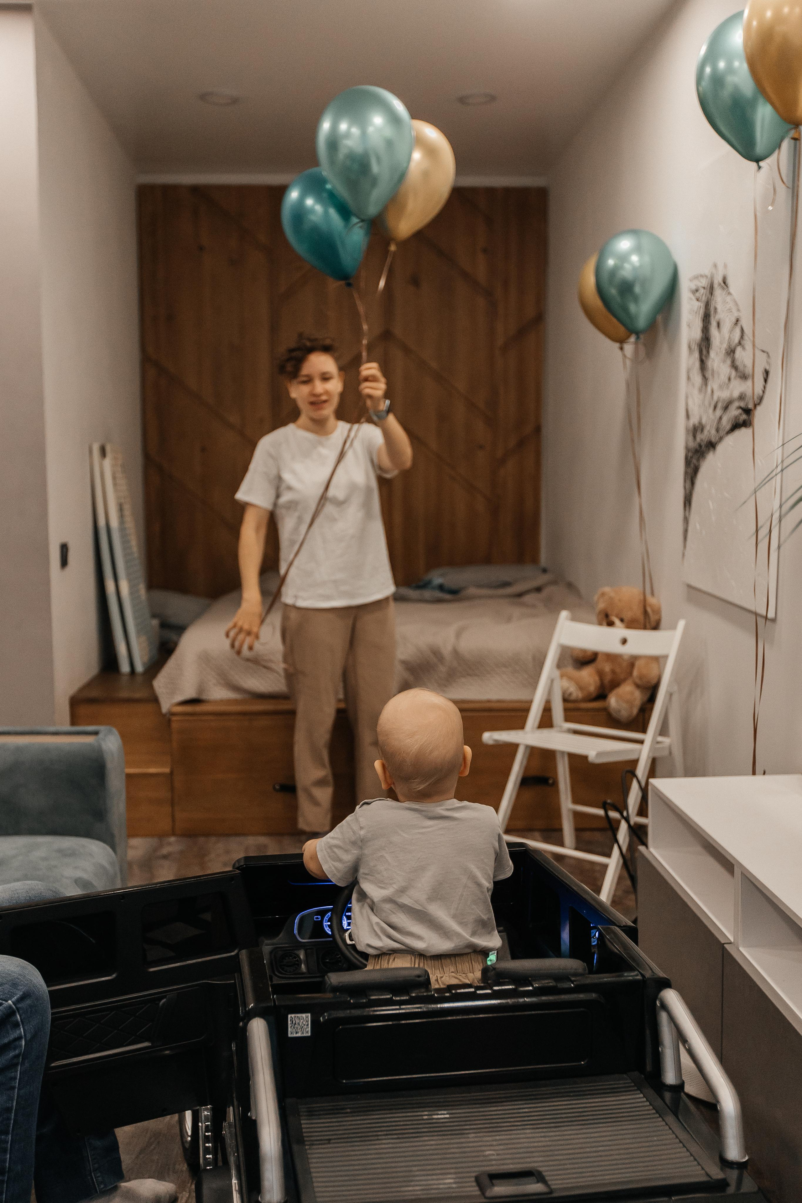 1 год дома. Фотограф Авилова Дарья ● Тюмень● Съемка больших семей ●Архив поколений