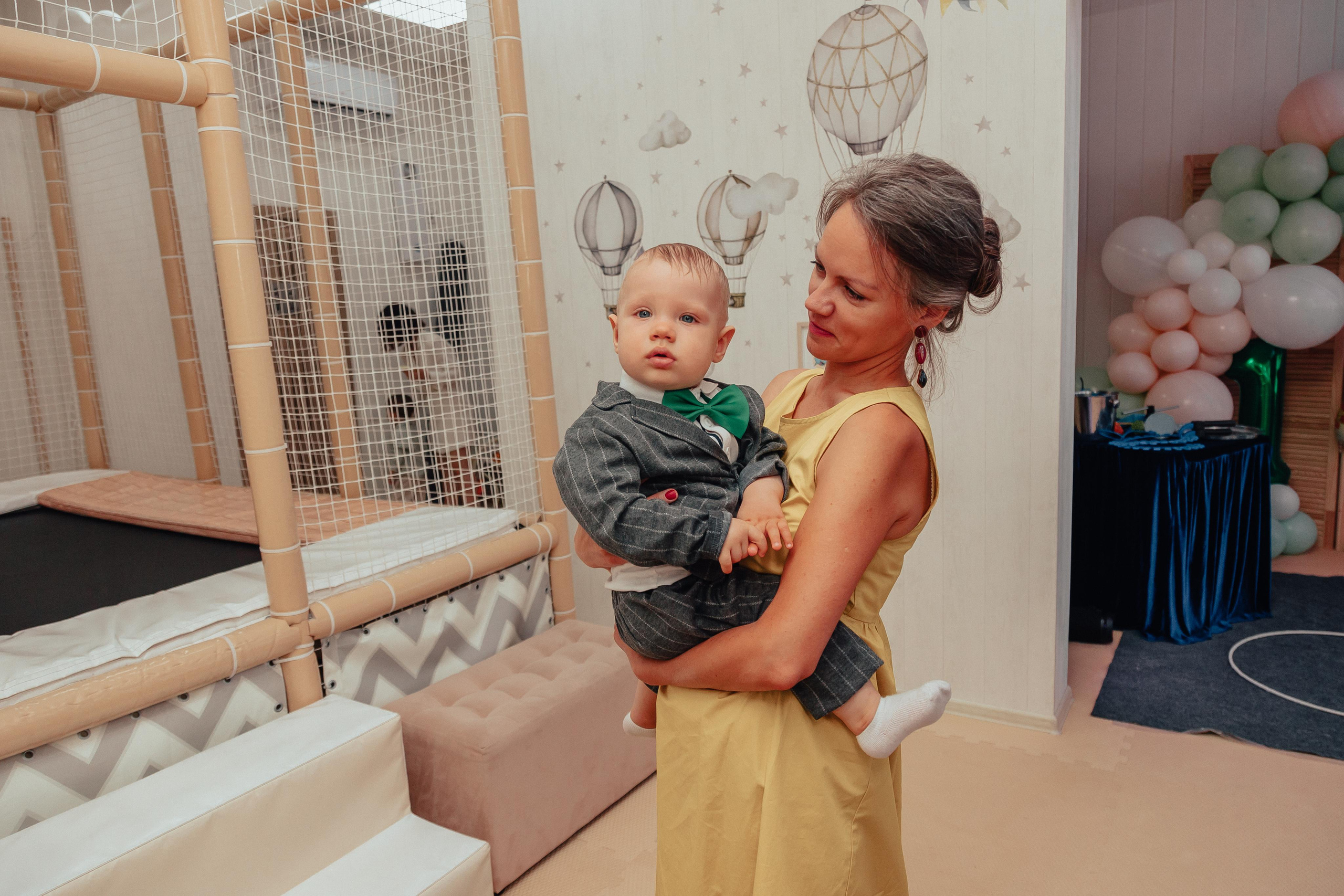 1 год в игровой. Фотограф Авилова Дарья ● Тюмень● Съемка больших семей ●Архив поколений