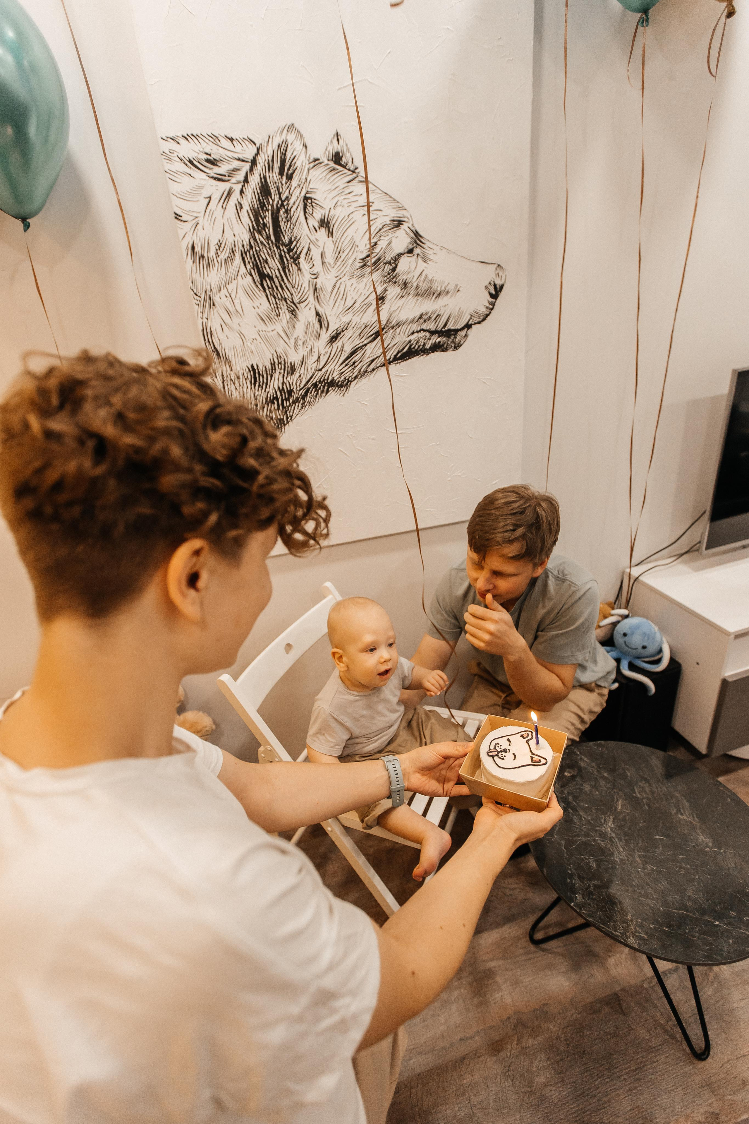 1 год дома. Фотограф Авилова Дарья ● Тюмень● Съемка больших семей ●Архив поколений