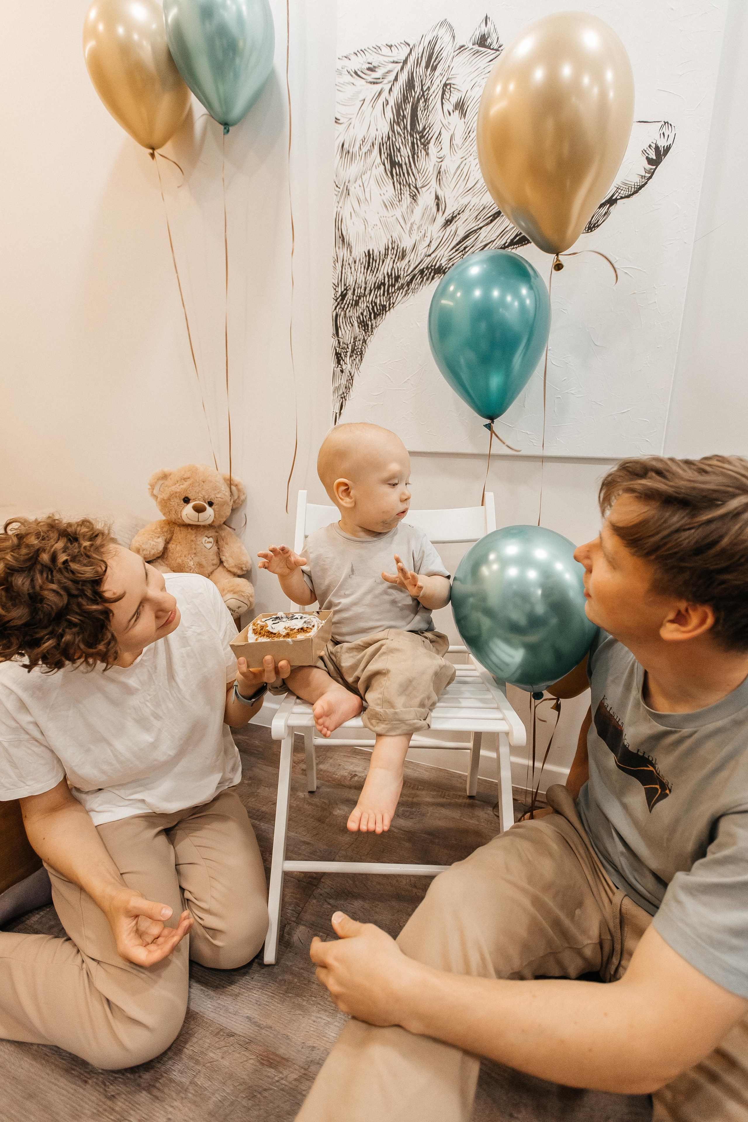 1 год дома. Фотограф Авилова Дарья ● Тюмень● Съемка больших семей ●Архив поколений