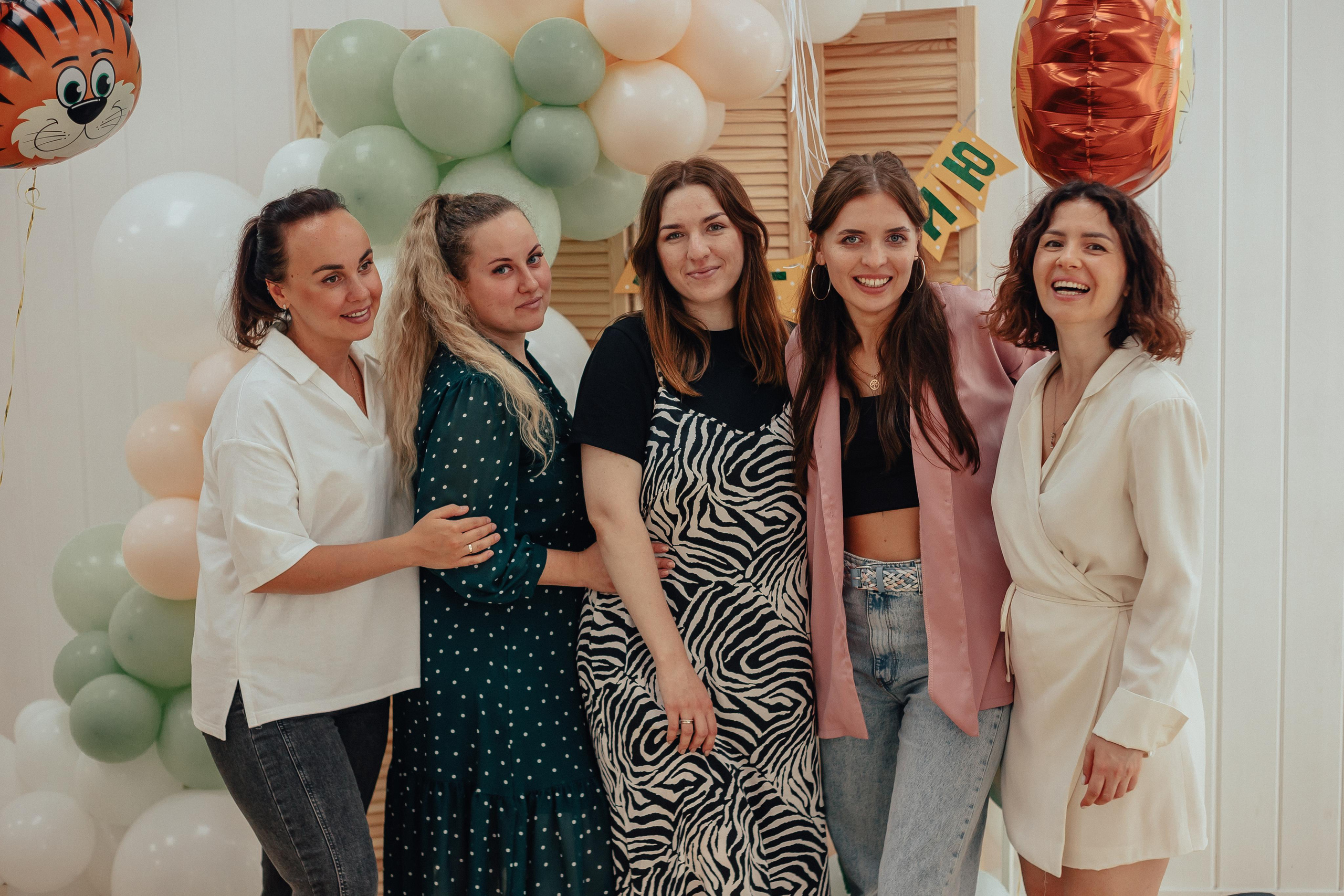 1 год в игровой. Фотограф Авилова Дарья ● Тюмень● Съемка больших семей ●Архив поколений