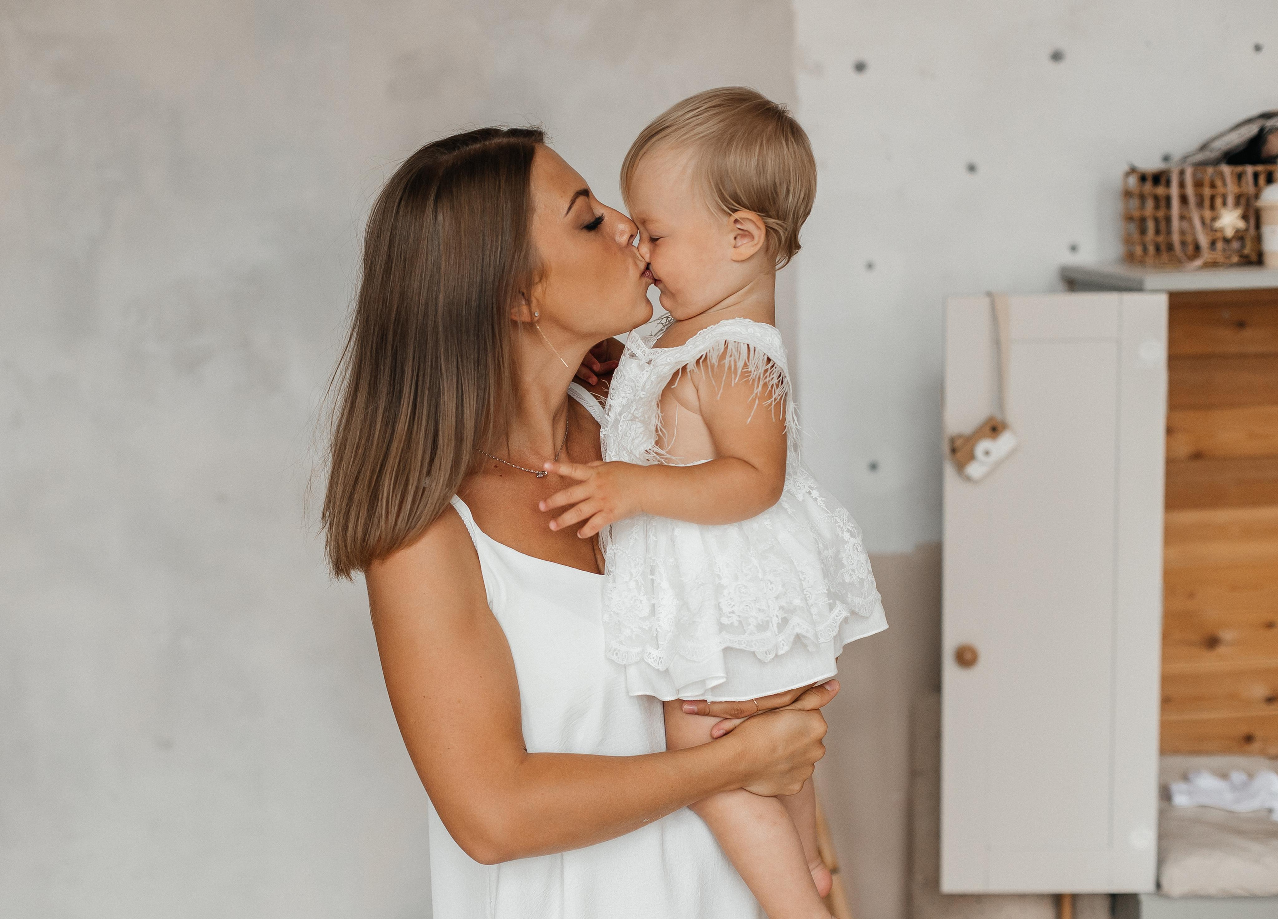 Семейная фотосессия (1 годик). Фотограф Авилова Дарья ● Тюмень● Съемка больших семей ●Архив поколений