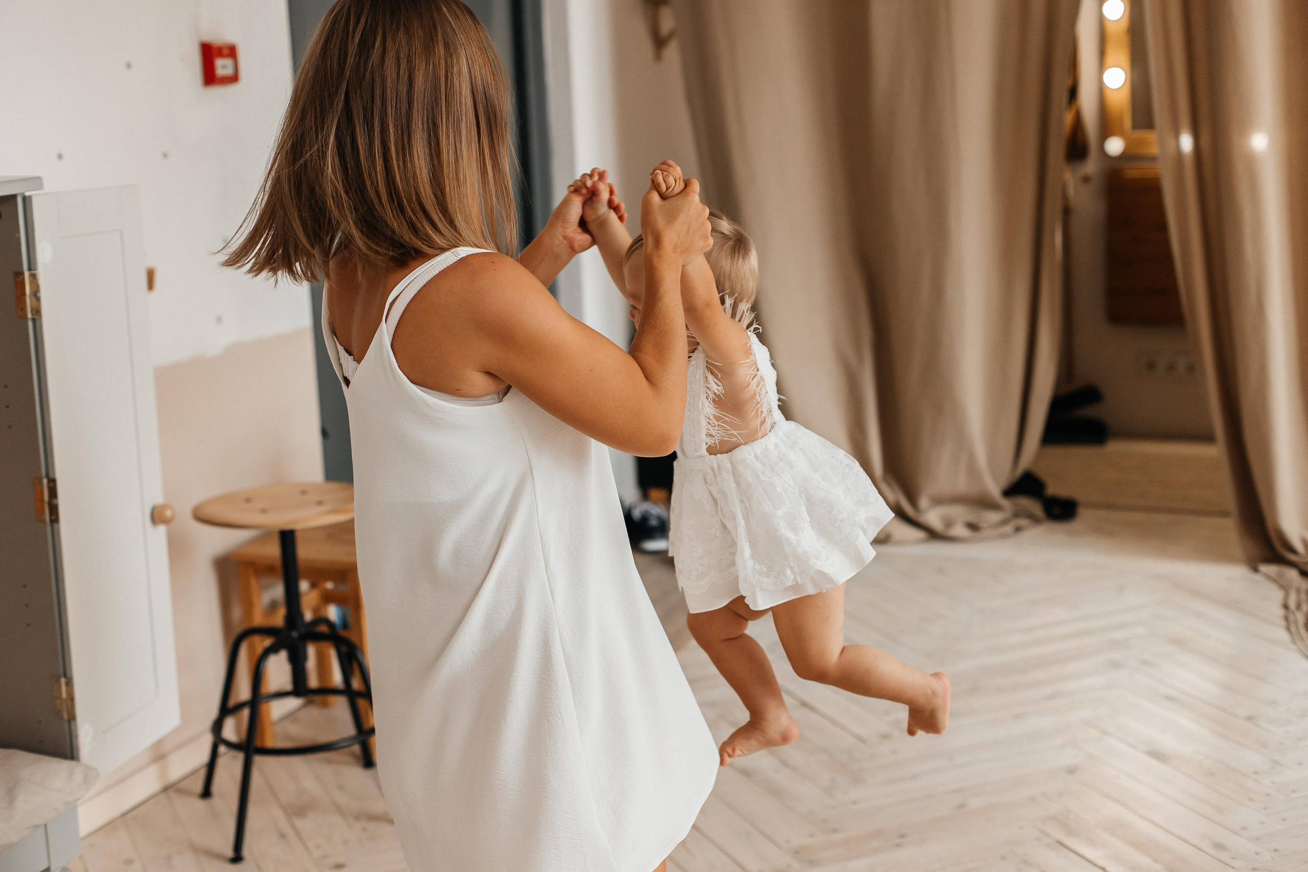 Семейная фотосессия (1 годик). Фотограф Авилова Дарья ● Тюмень● Съемка больших семей ●Архив поколений