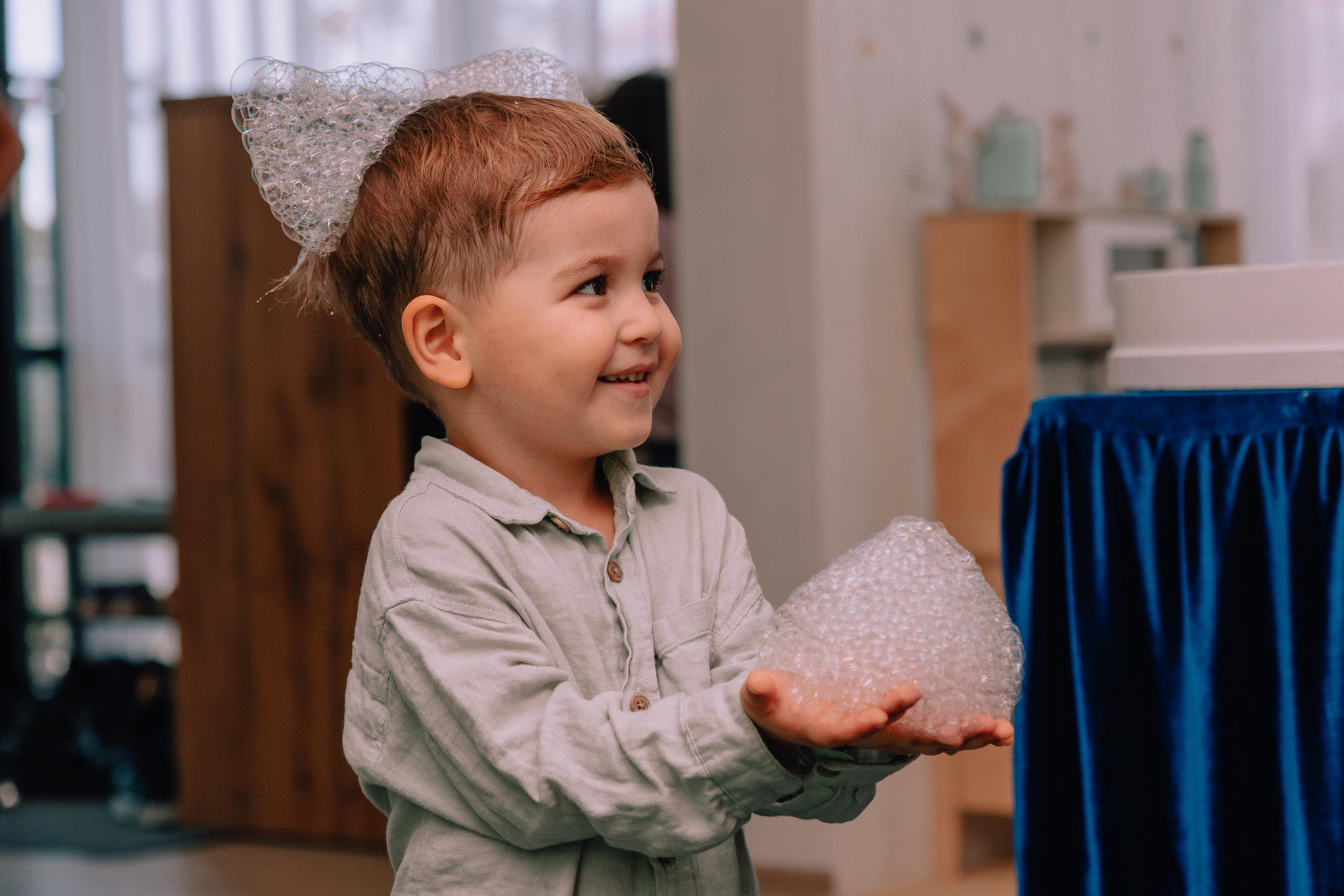 1 год в игровой. Фотограф Авилова Дарья ● Тюмень● Съемка больших семей ●Архив поколений