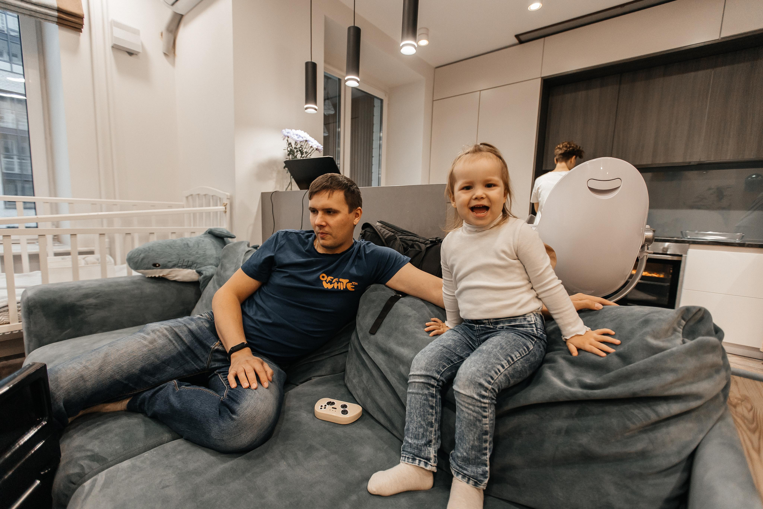 1 год дома. Фотограф Авилова Дарья ● Тюмень● Съемка больших семей ●Архив поколений