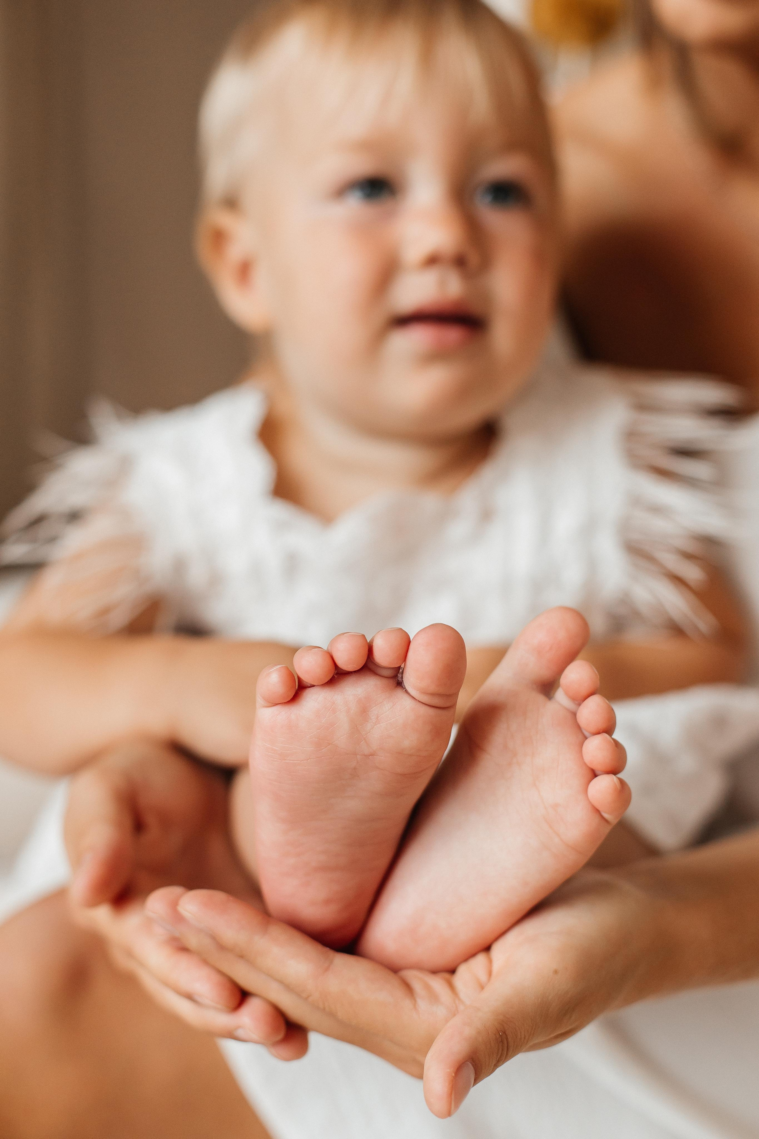 Семейная фотосессия (1 годик). Фотограф Авилова Дарья ● Тюмень● Съемка больших семей ●Архив поколений