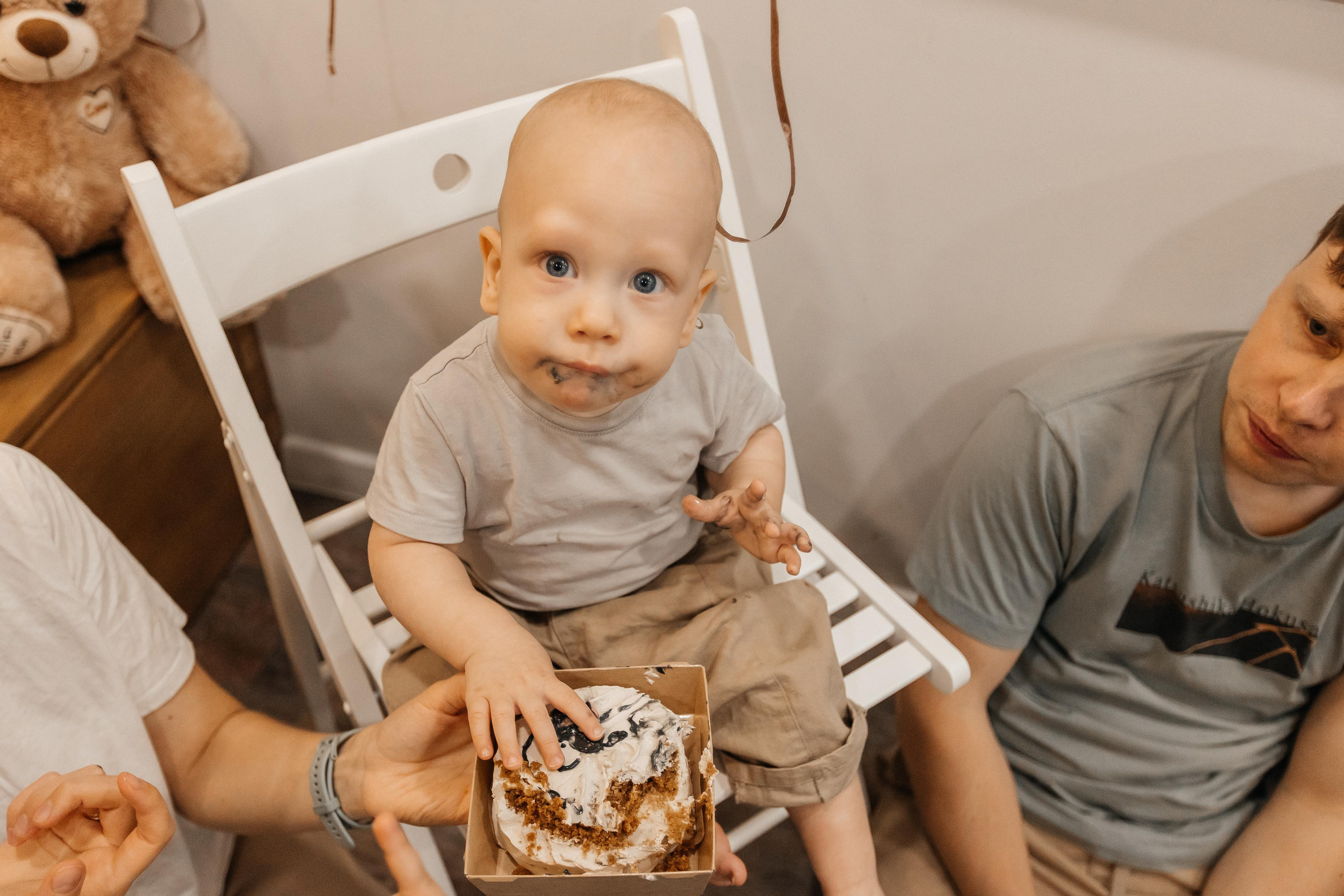 1 год дома. Фотограф Авилова Дарья ● Тюмень● Съемка больших семей ●Архив поколений