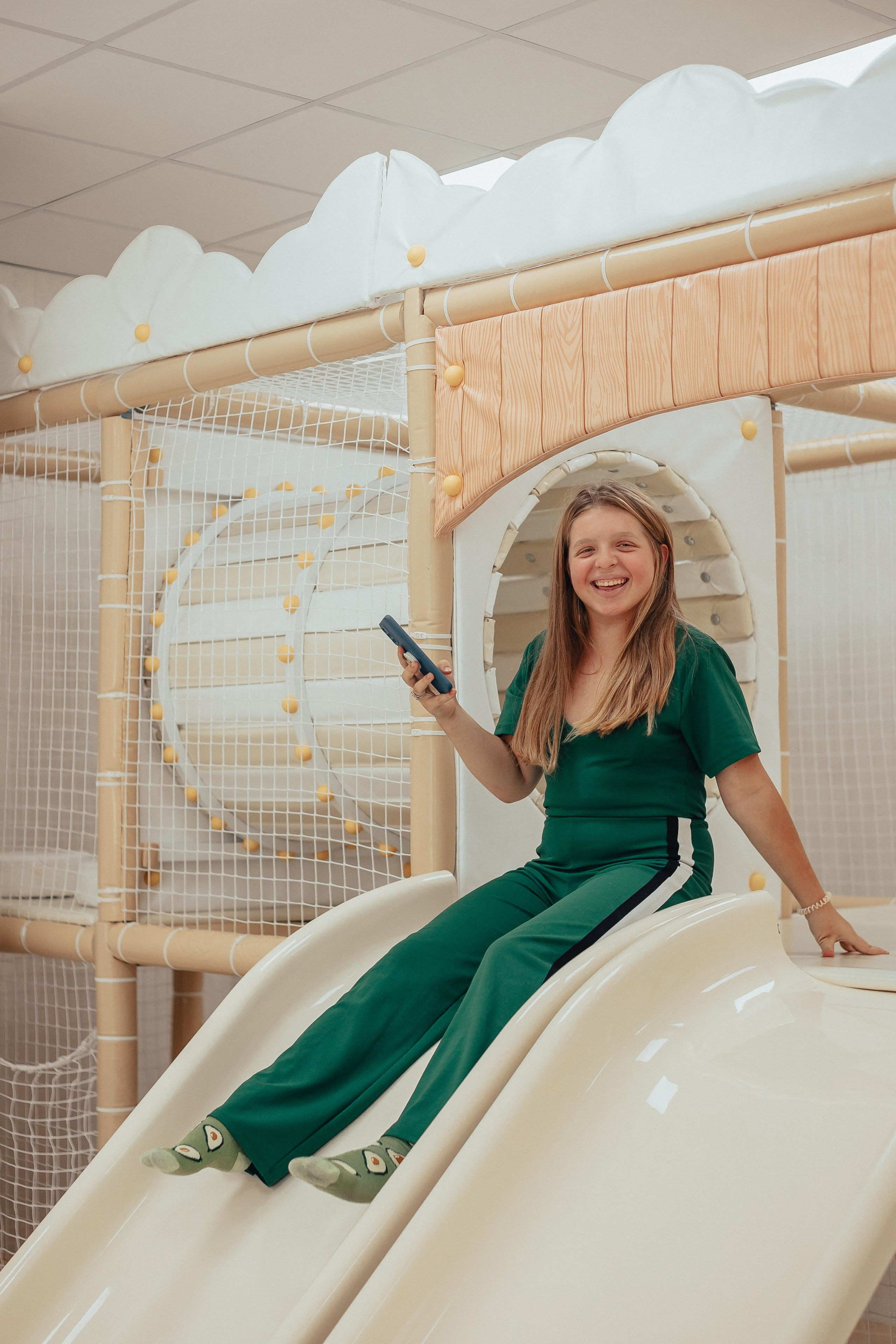 1 год в игровой. Фотограф Авилова Дарья ● Тюмень● Съемка больших семей ●Архив поколений