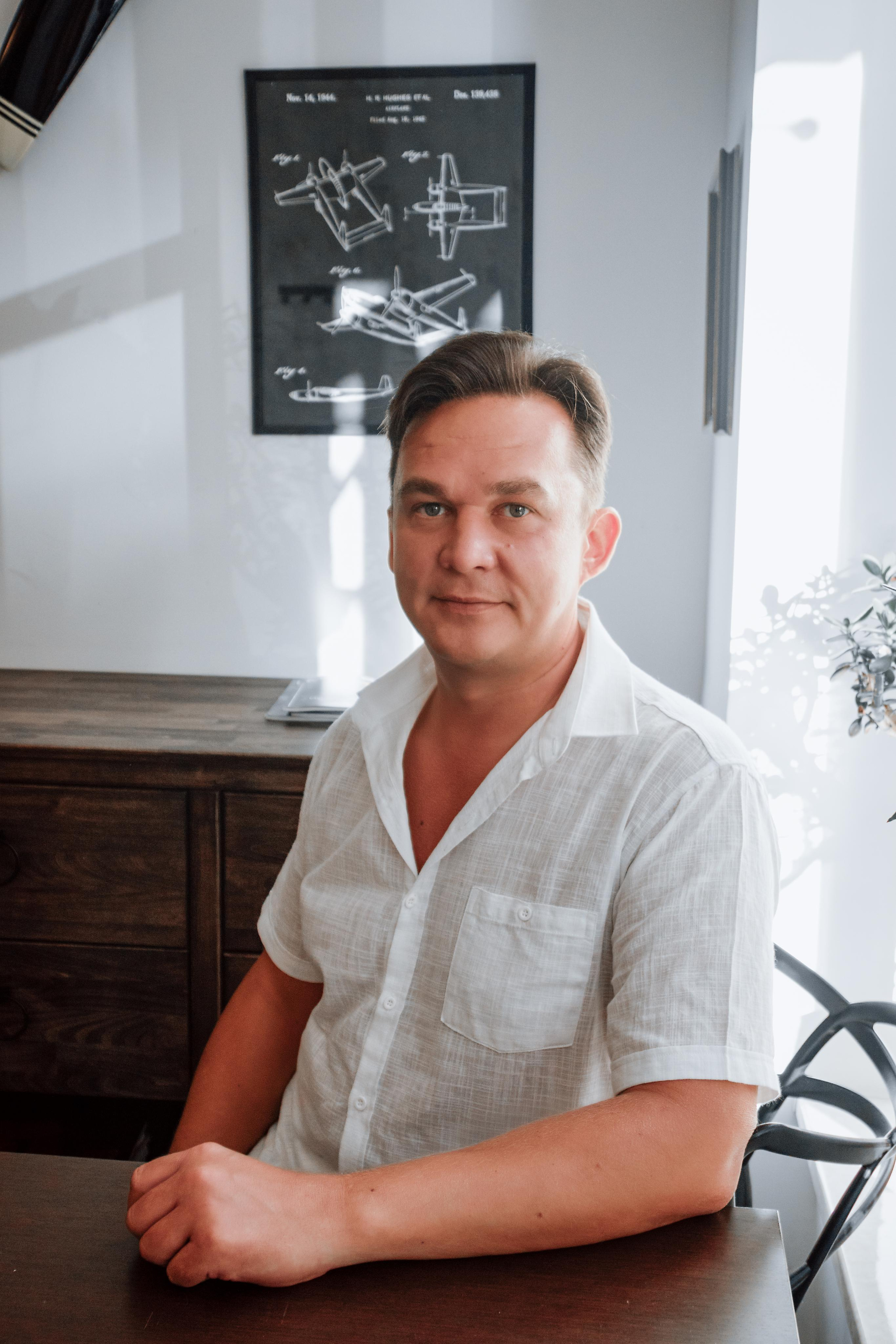 Студия. Фотограф Авилова Дарья ● Тюмень● Съемка больших семей ●Архив поколений