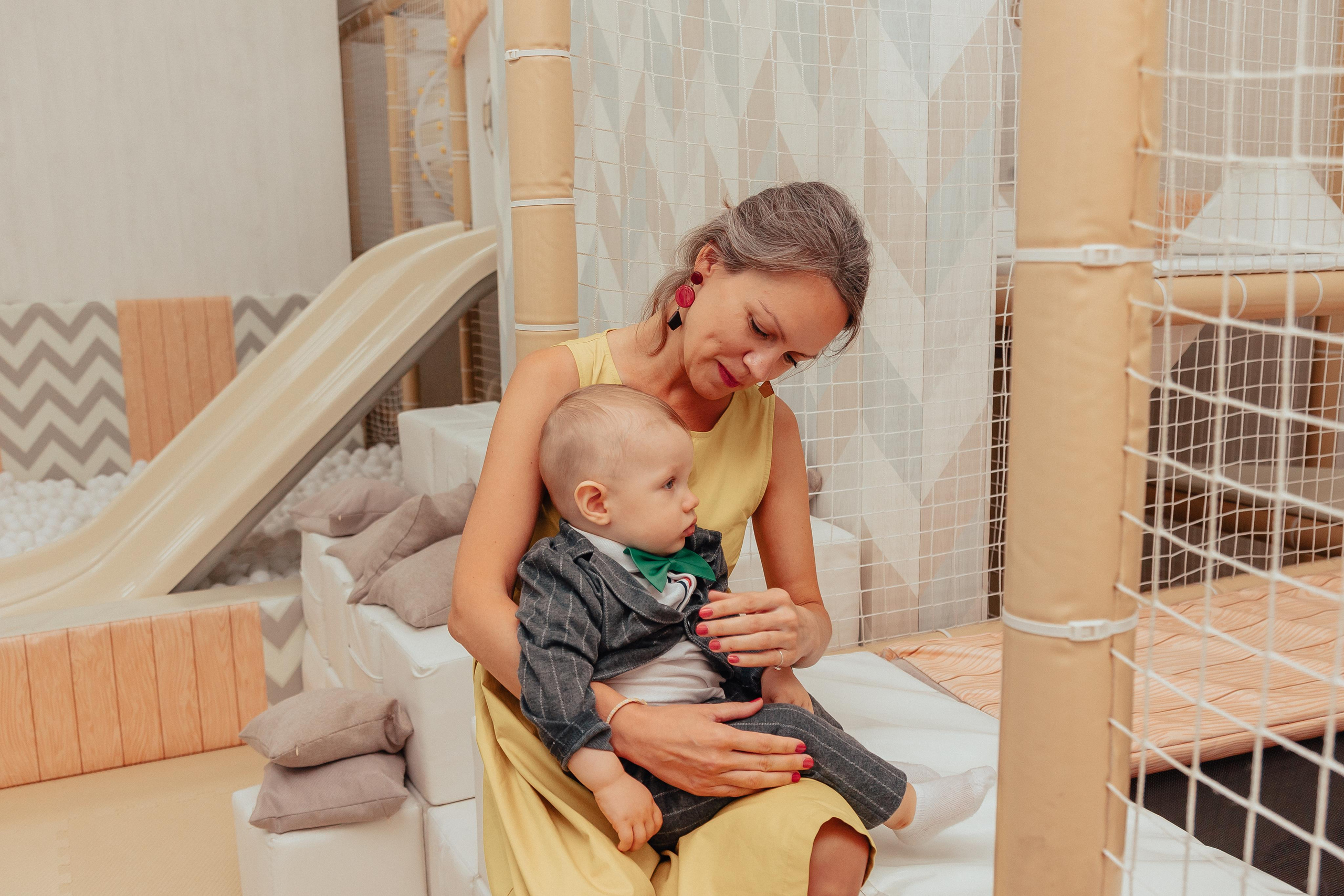 1 год в игровой. Фотограф Авилова Дарья ● Тюмень● Съемка больших семей ●Архив поколений