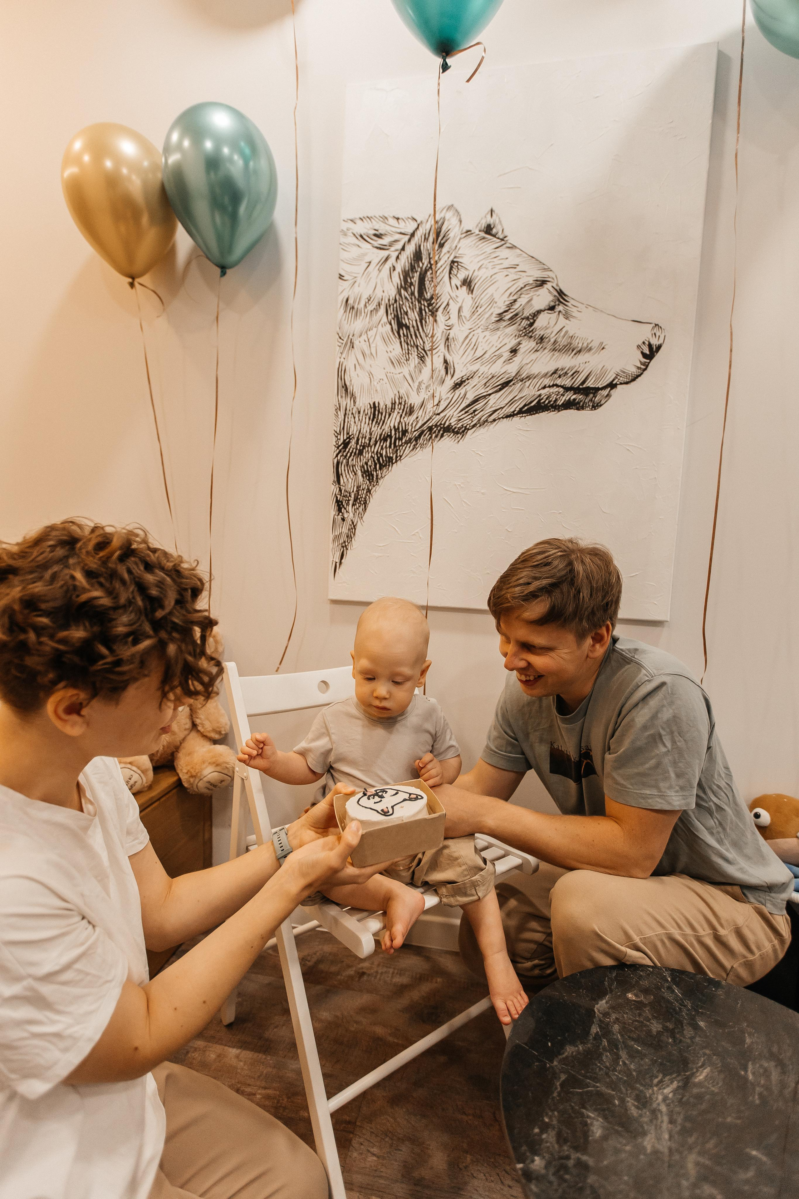 1 год дома. Фотограф Авилова Дарья ● Тюмень● Съемка больших семей ●Архив поколений