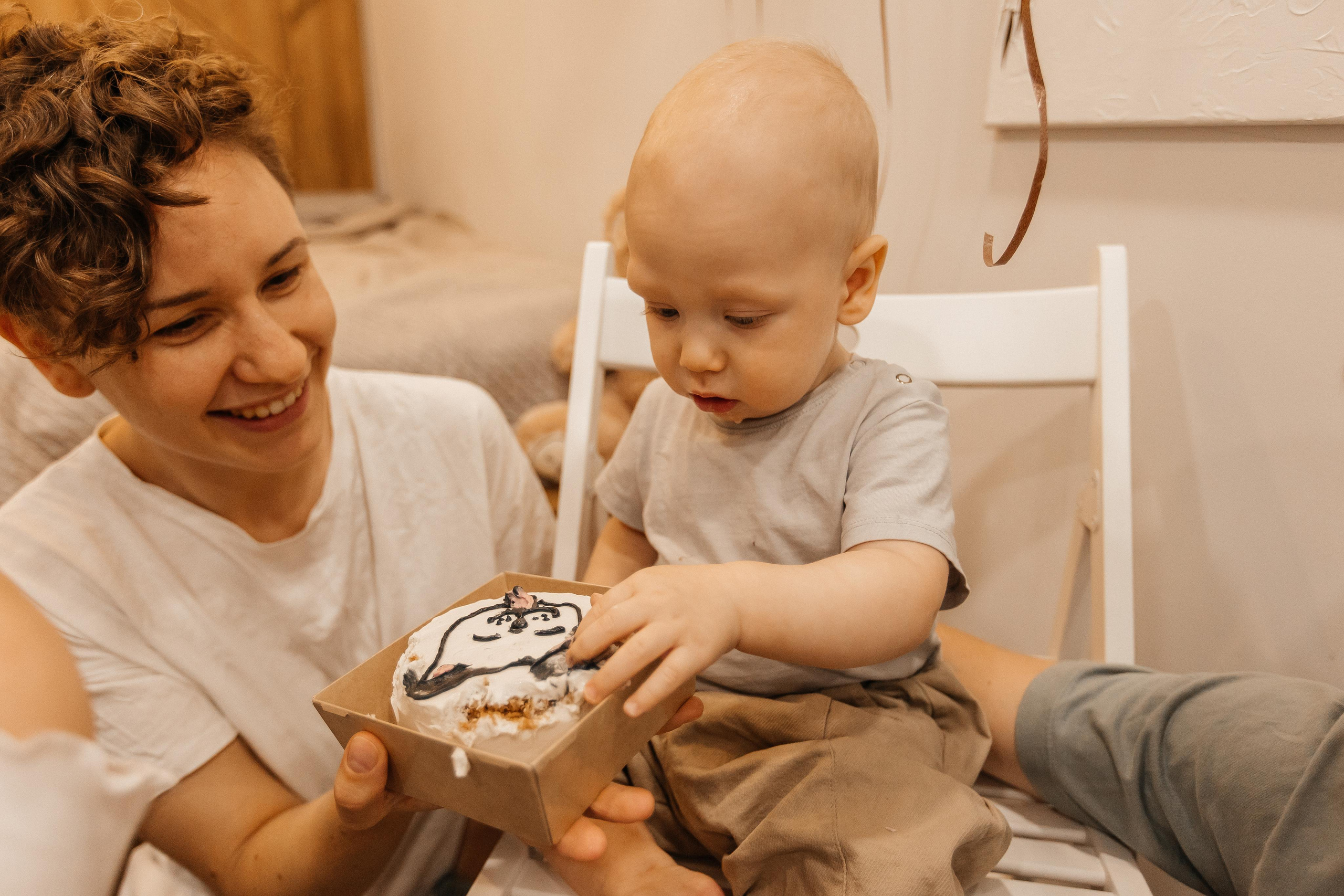 1 год дома. Фотограф Авилова Дарья ● Тюмень● Съемка больших семей ●Архив поколений