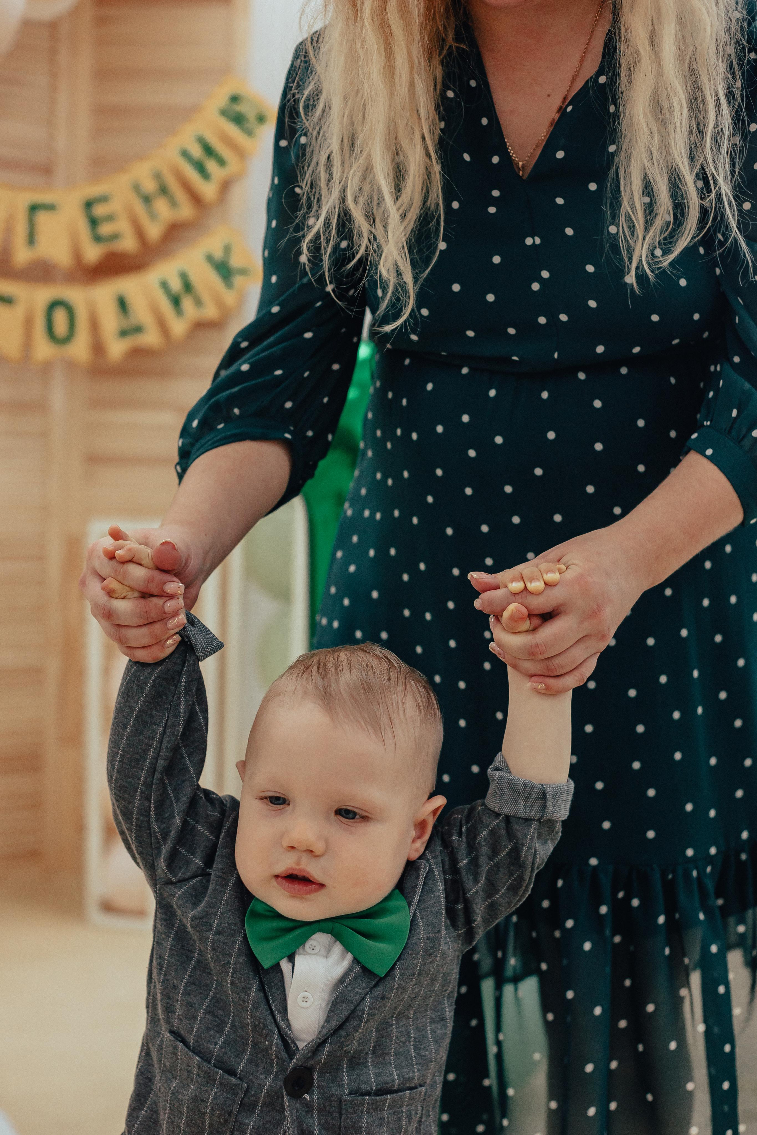 1 год в игровой. Фотограф Авилова Дарья ● Тюмень● Съемка больших семей ●Архив поколений