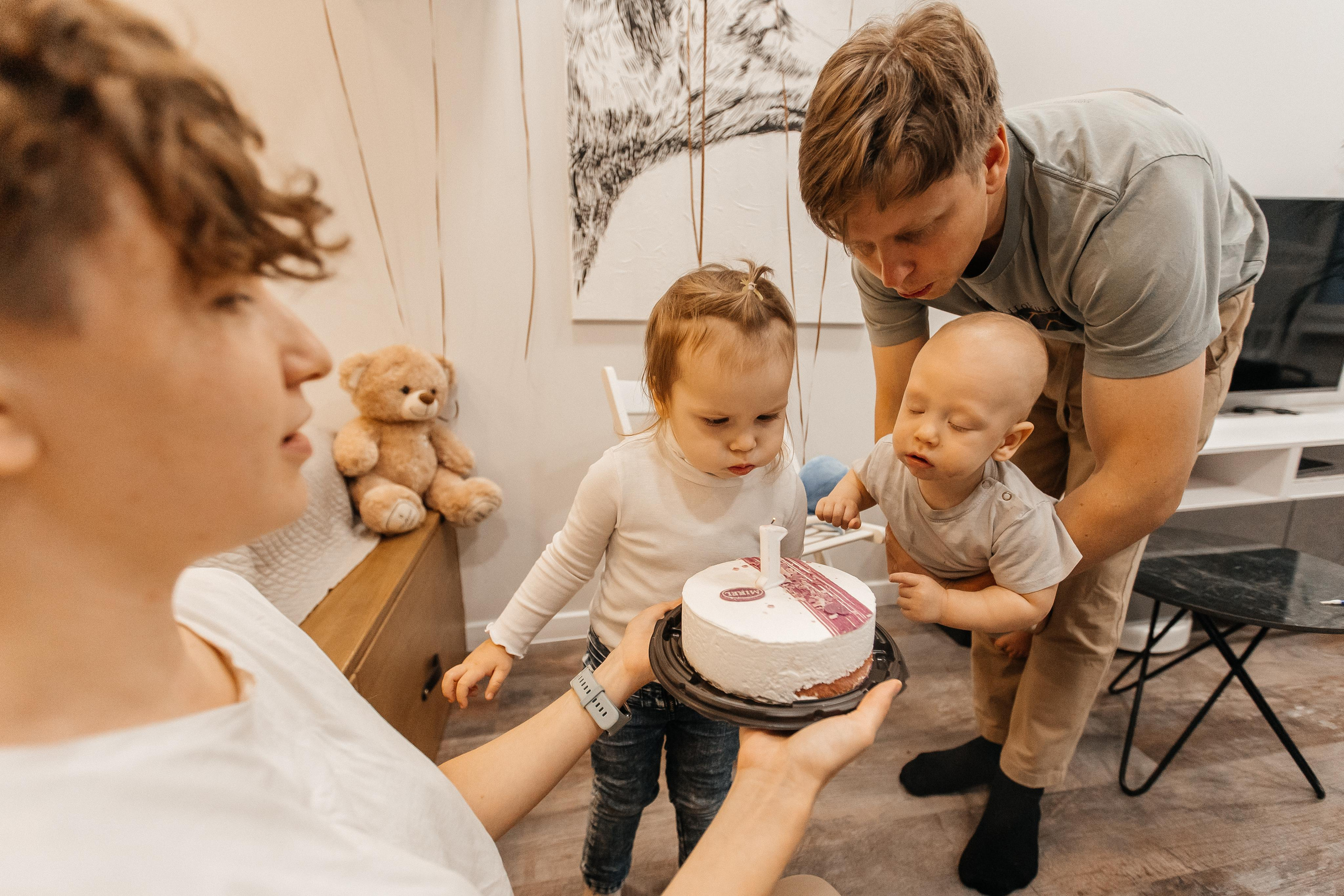 1 год дома. Фотограф Авилова Дарья ● Тюмень● Съемка больших семей ●Архив поколений