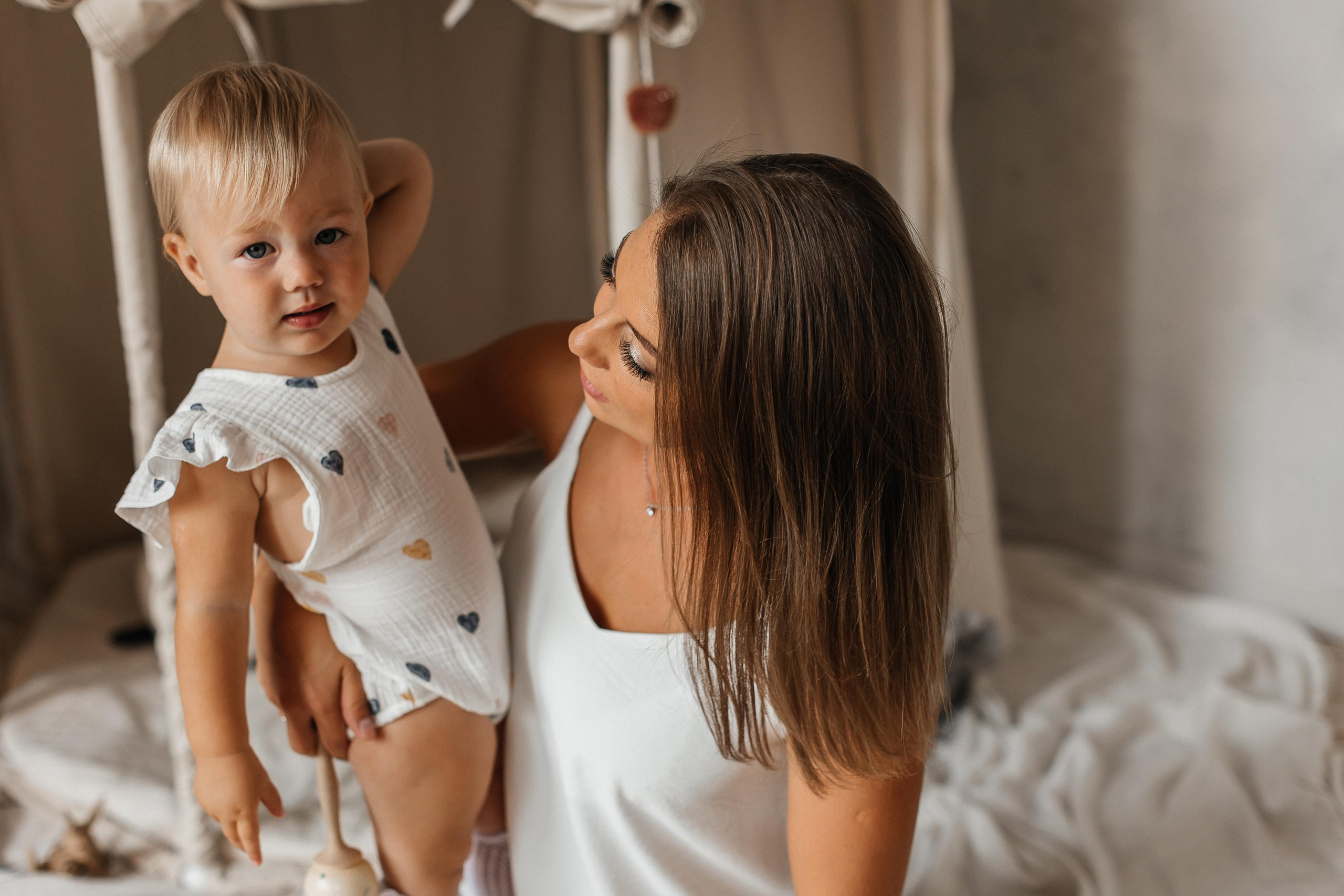 Семейная фотосессия (1 годик). Фотограф Авилова Дарья ● Тюмень● Съемка больших семей ●Архив поколений