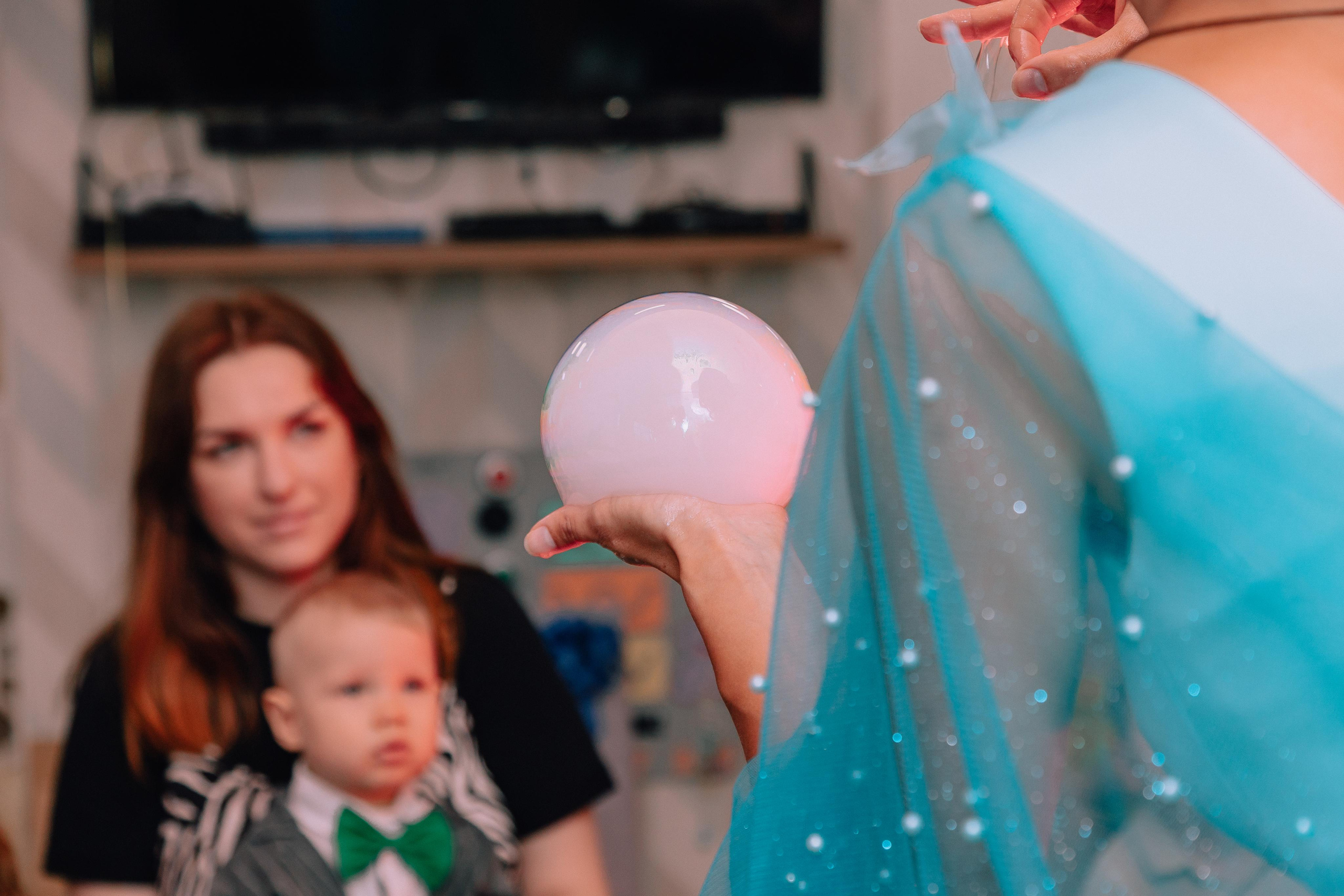 1 год в игровой. Фотограф Авилова Дарья ● Тюмень● Съемка больших семей ●Архив поколений