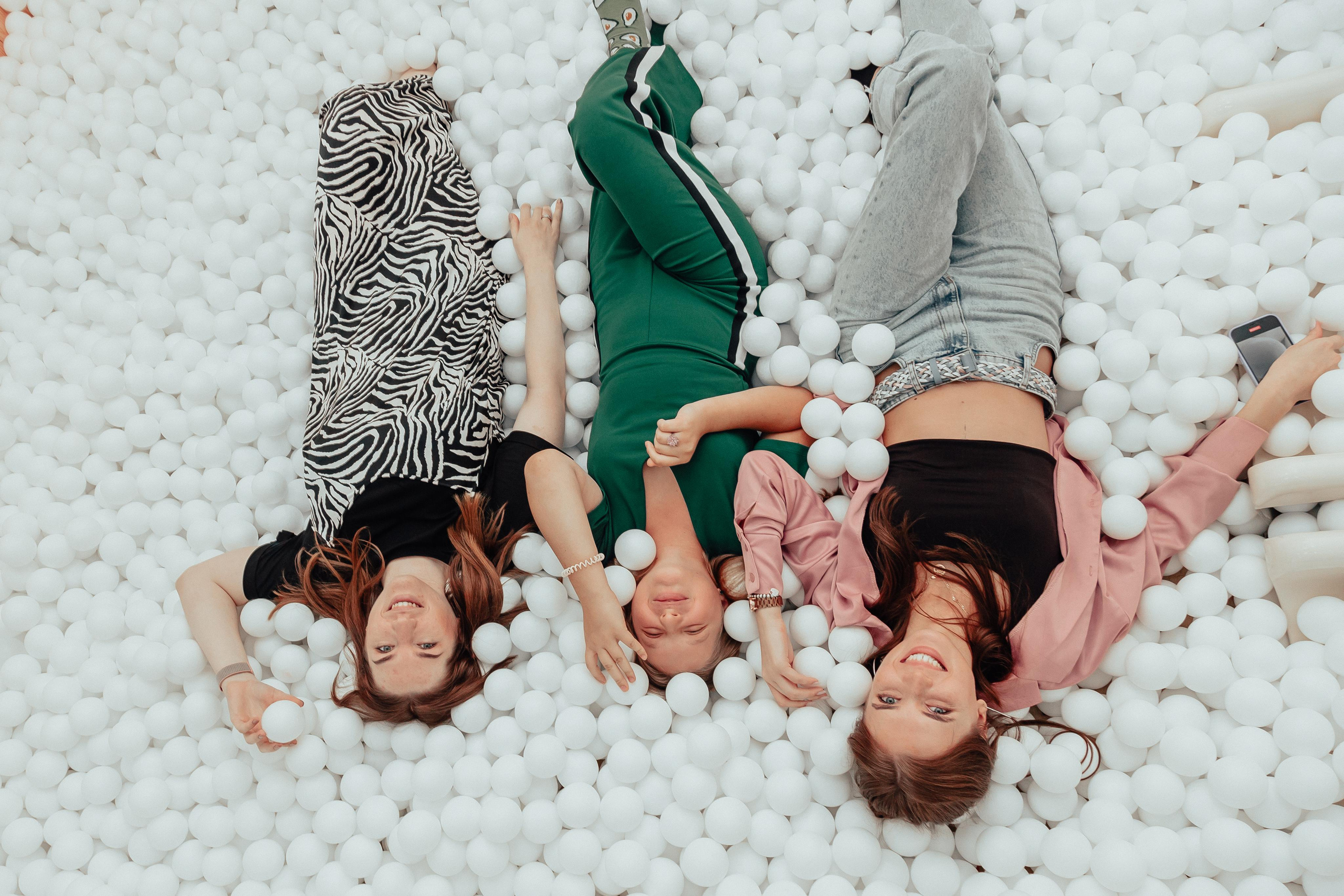 1 год в игровой. Фотограф Авилова Дарья ● Тюмень● Съемка больших семей ●Архив поколений