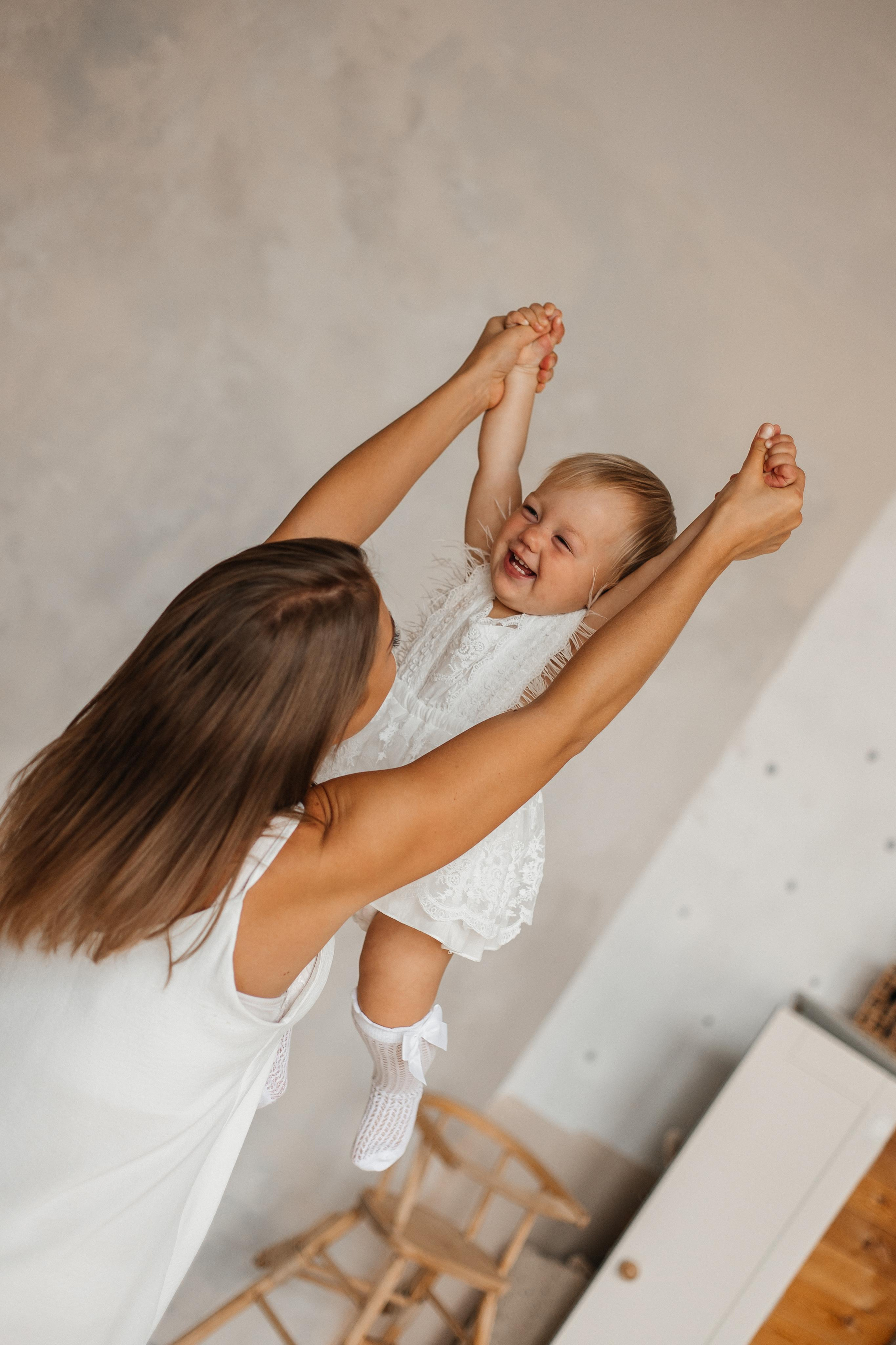 Семейная фотосессия (1 годик). Фотограф Авилова Дарья ● Тюмень● Съемка больших семей ●Архив поколений