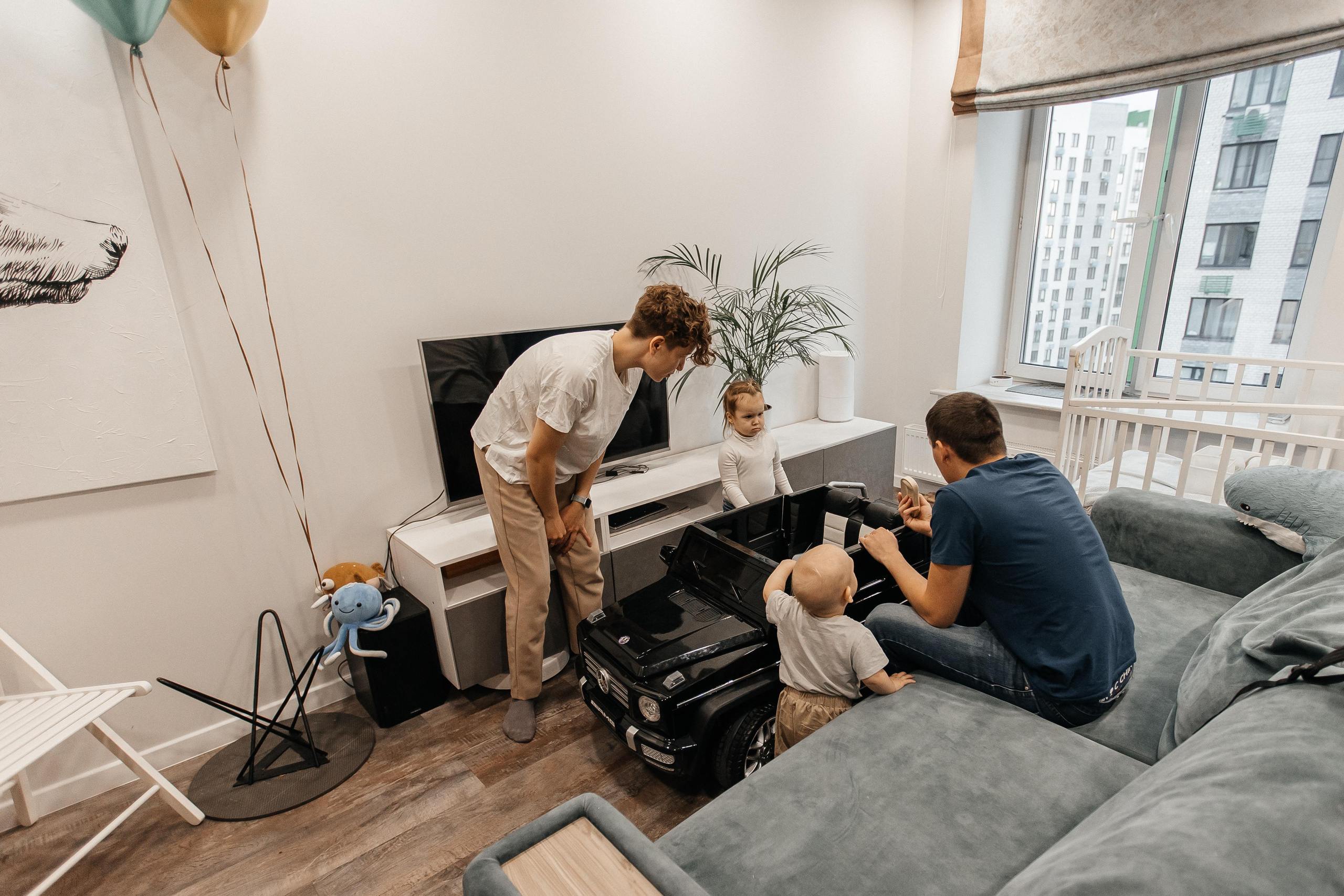 1 год дома. Фотограф Авилова Дарья ● Тюмень● Съемка больших семей ●Архив поколений