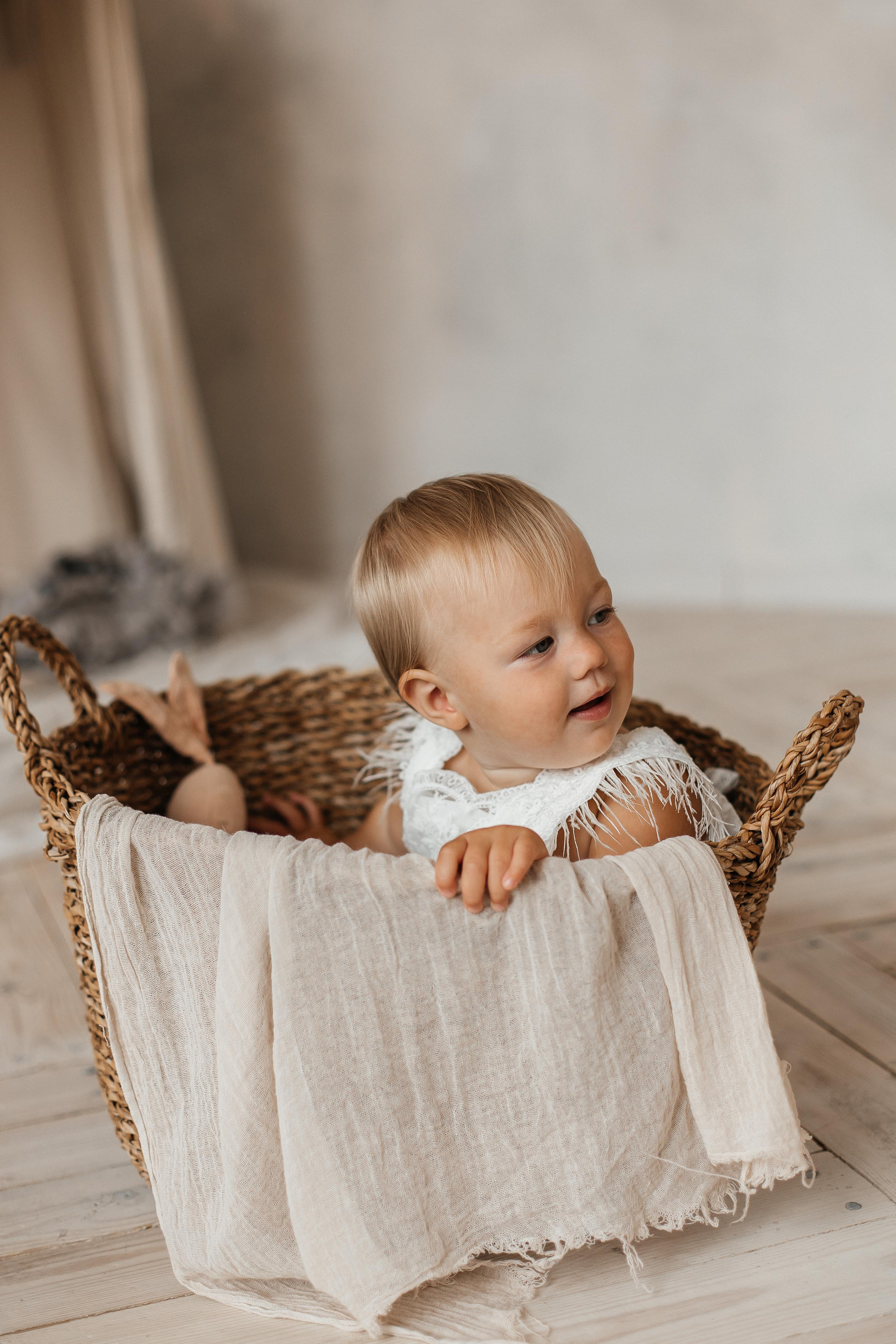 Семейная фотосессия (1 годик). Фотограф Авилова Дарья ● Тюмень● Съемка больших семей ●Архив поколений