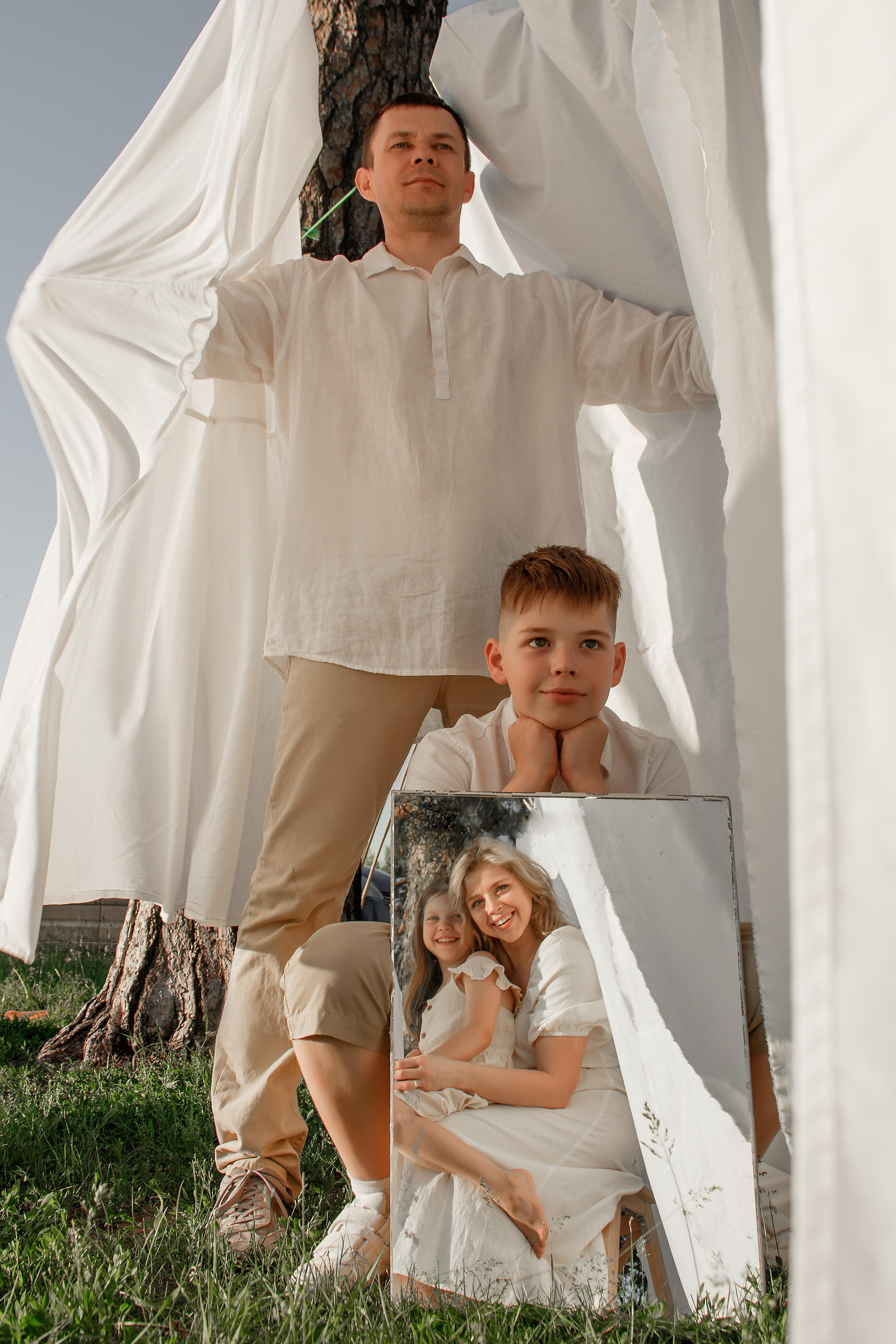 Семейная «Атмосфера лета». Фотограф Авилова Дарья ● Тюмень● Съемка больших семей ●Архив поколений