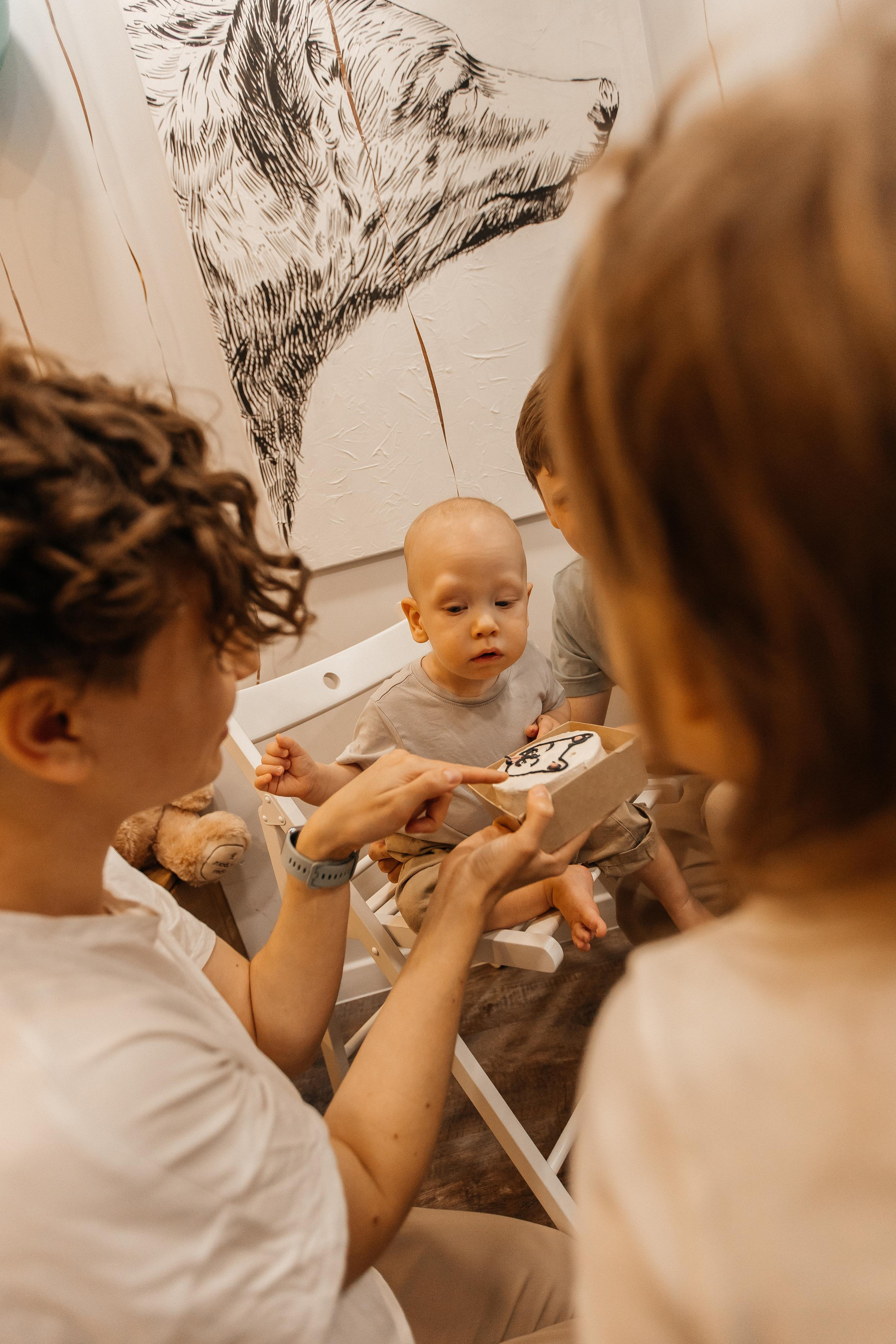 1 год дома. Фотограф Авилова Дарья ● Тюмень● Съемка больших семей ●Архив поколений